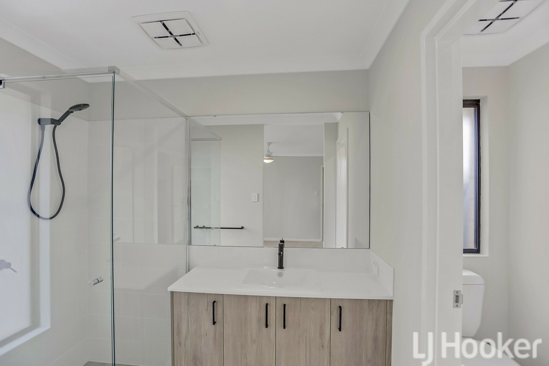 5 Glenbrook Way — photo 3 of 12