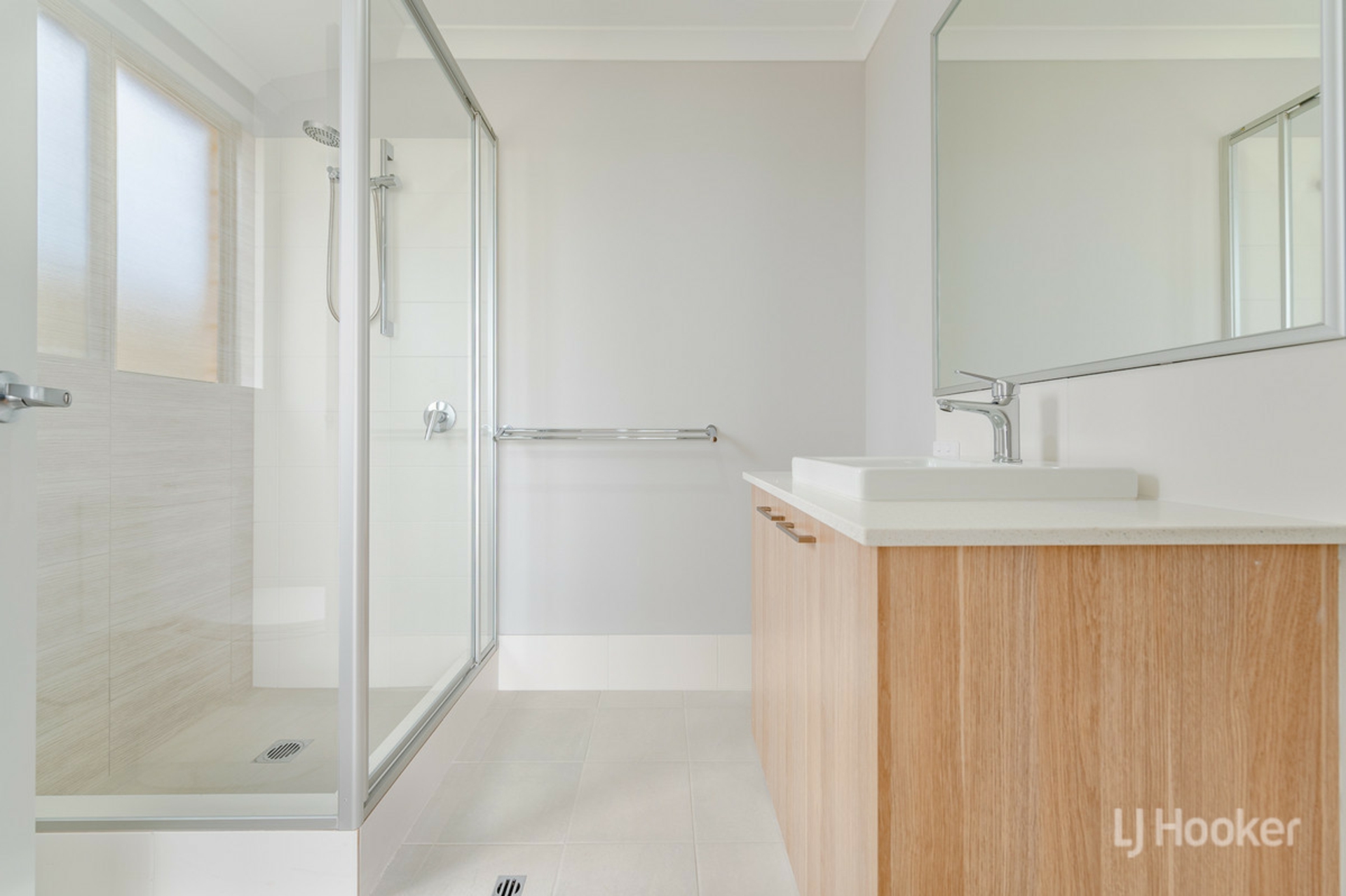 12 Arno Way — photo 3 of 12