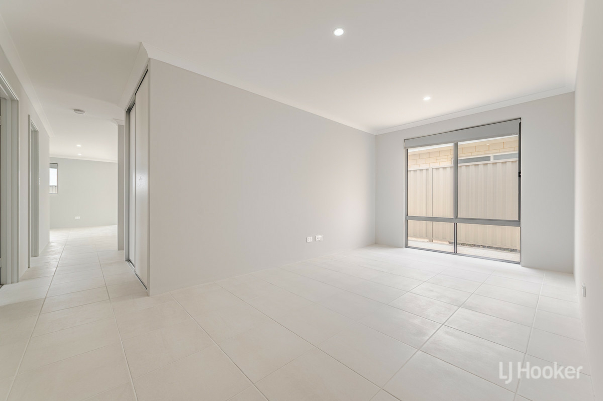 12 Arno Way — photo 5 of 12