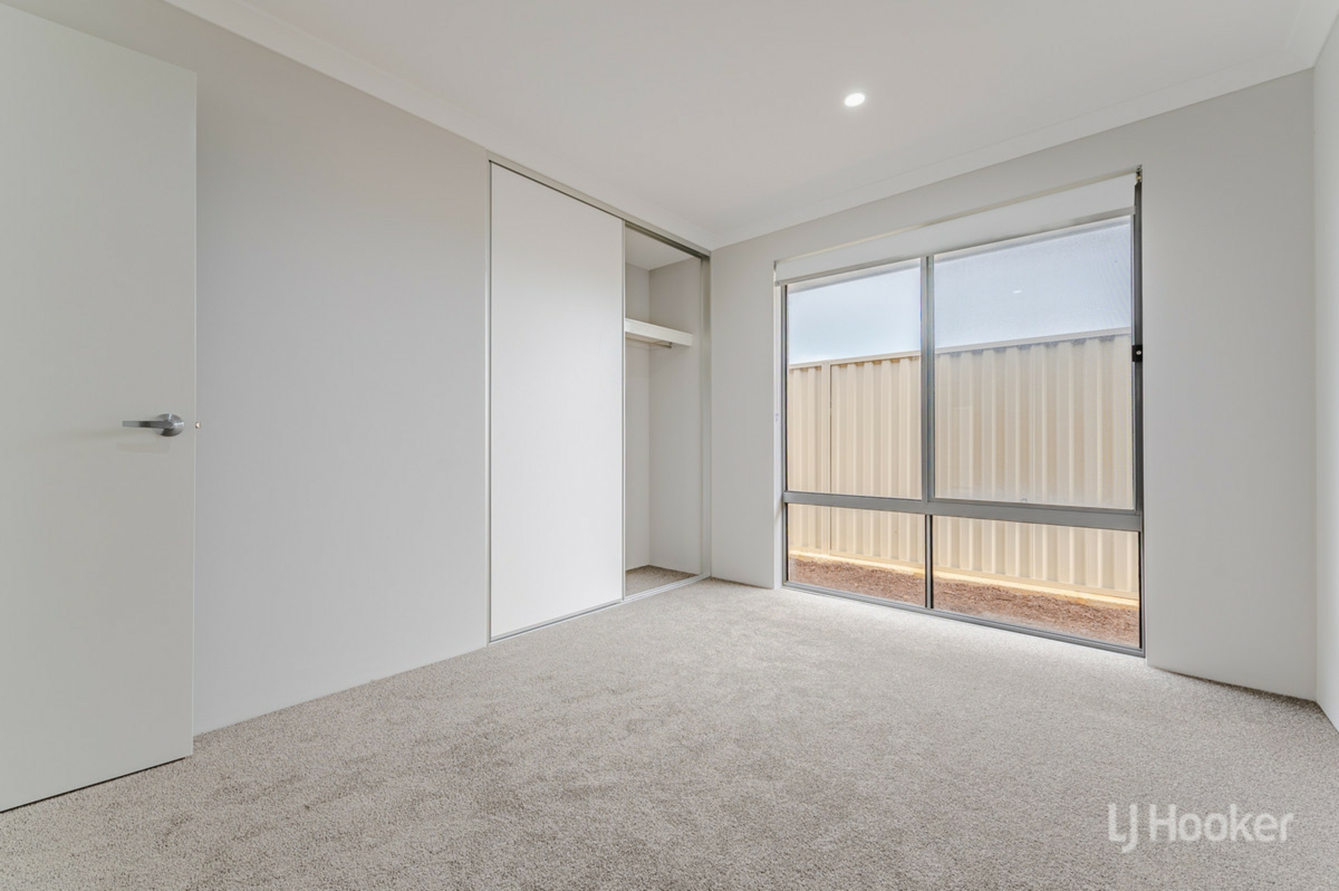 12 Arno Way — photo 7 of 12