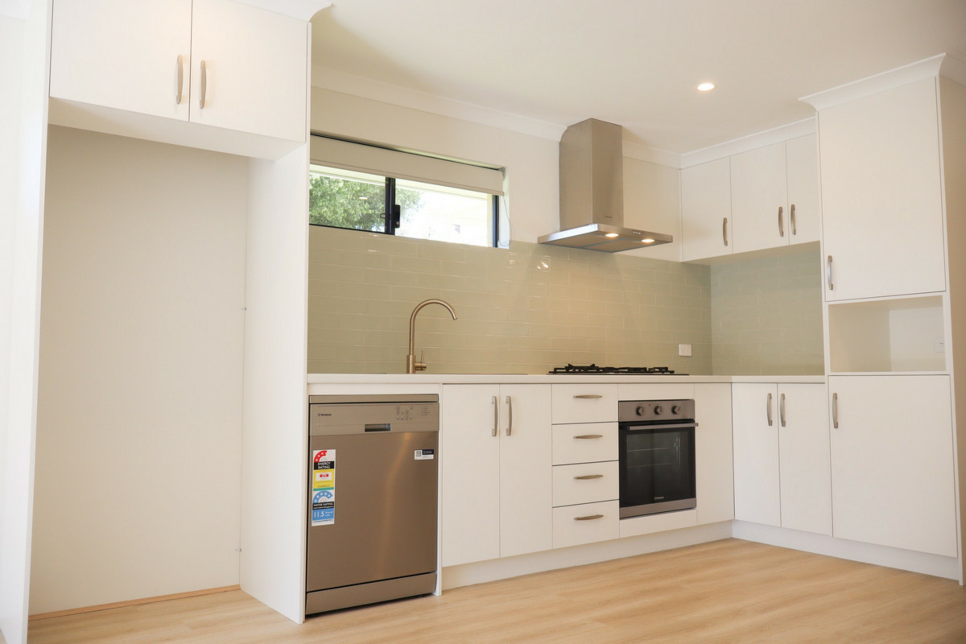 35B Thomson Street — photo 7 of 15
