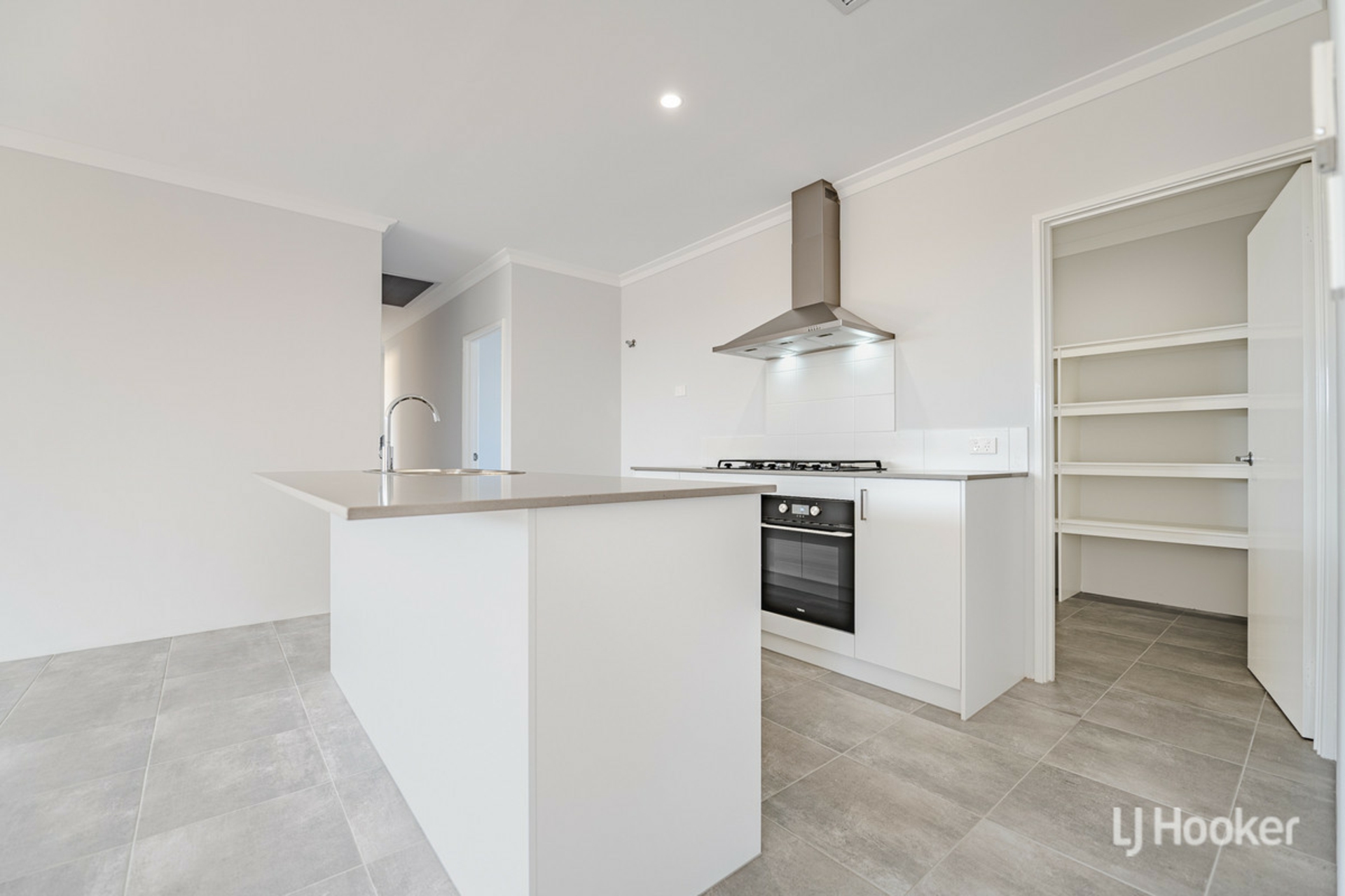 18 Belford Road — photo 6 of 11