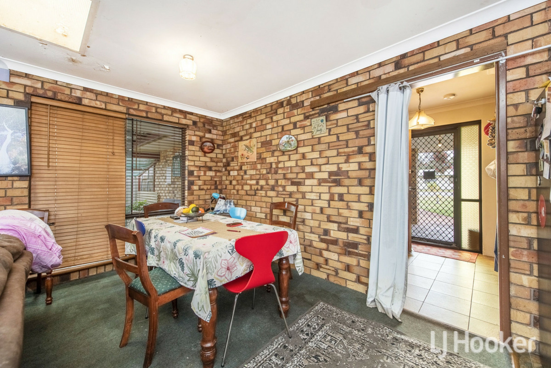 19 Casilda Street — photo 3 of 11
