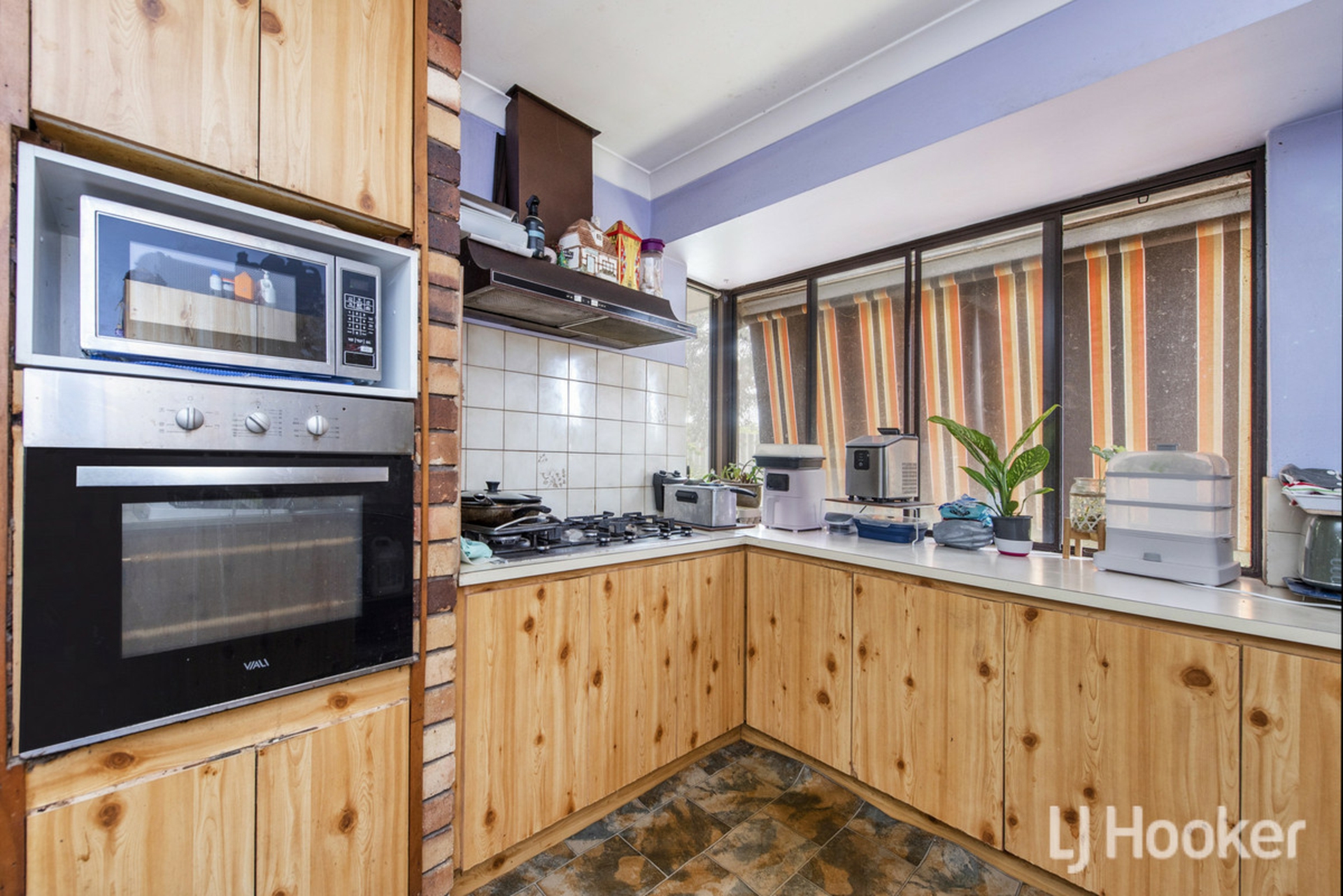 19 Casilda Street — photo 5 of 11
