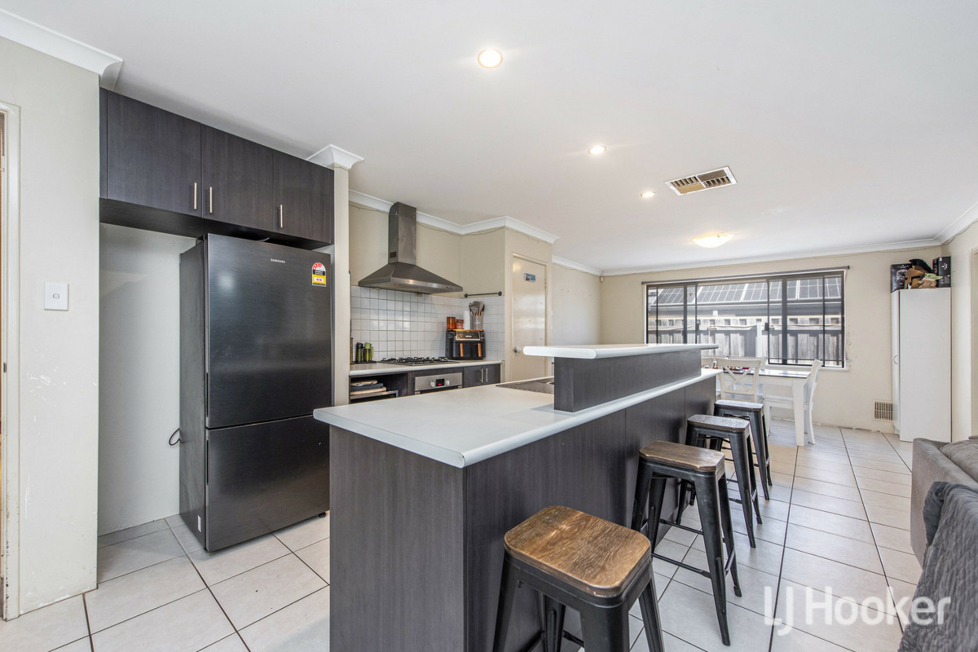 5 Marsdenia Road — photo 2 of 19