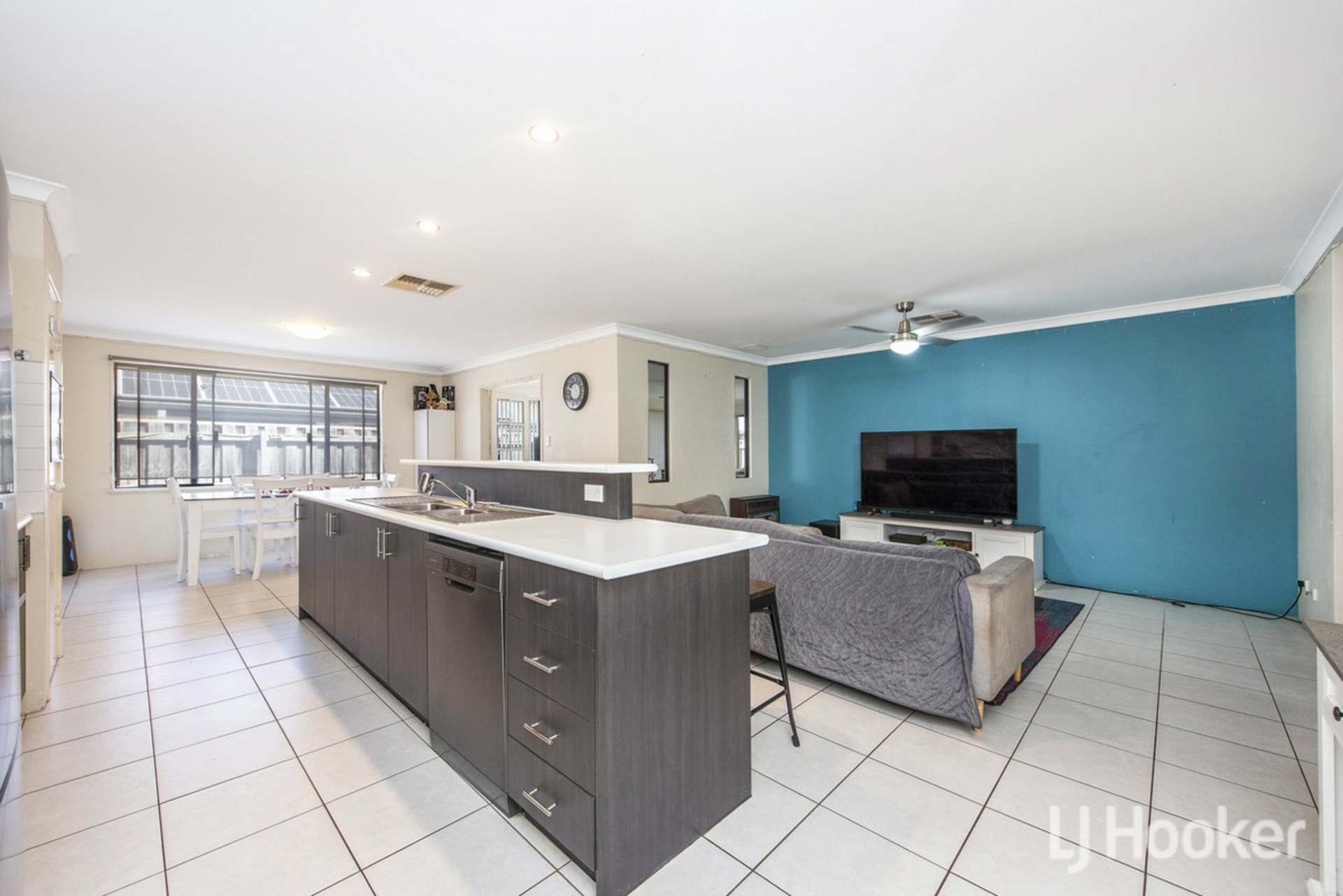 5 Marsdenia Road — photo 5 of 19