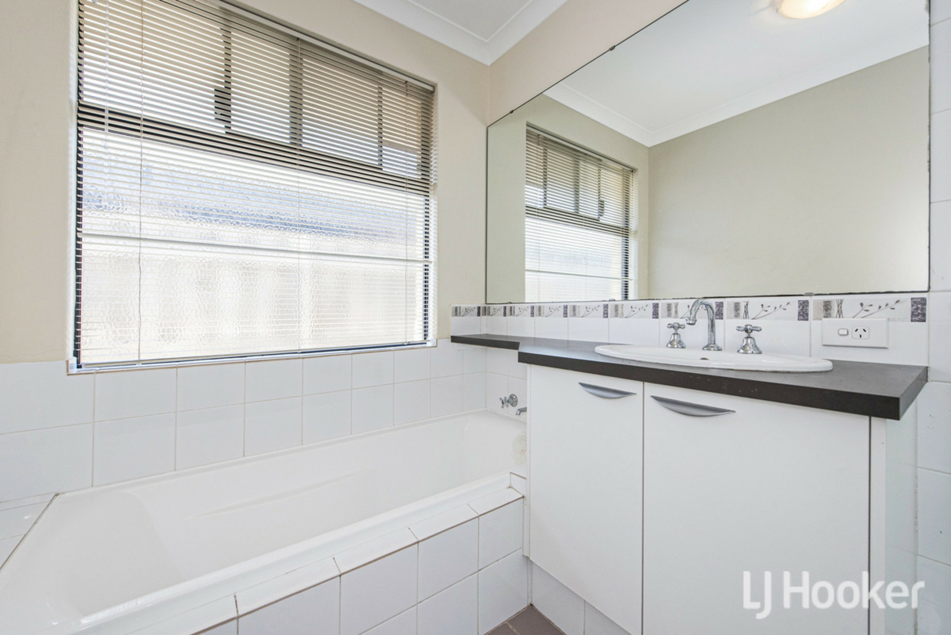 5 Marsdenia Road — photo 16 of 19