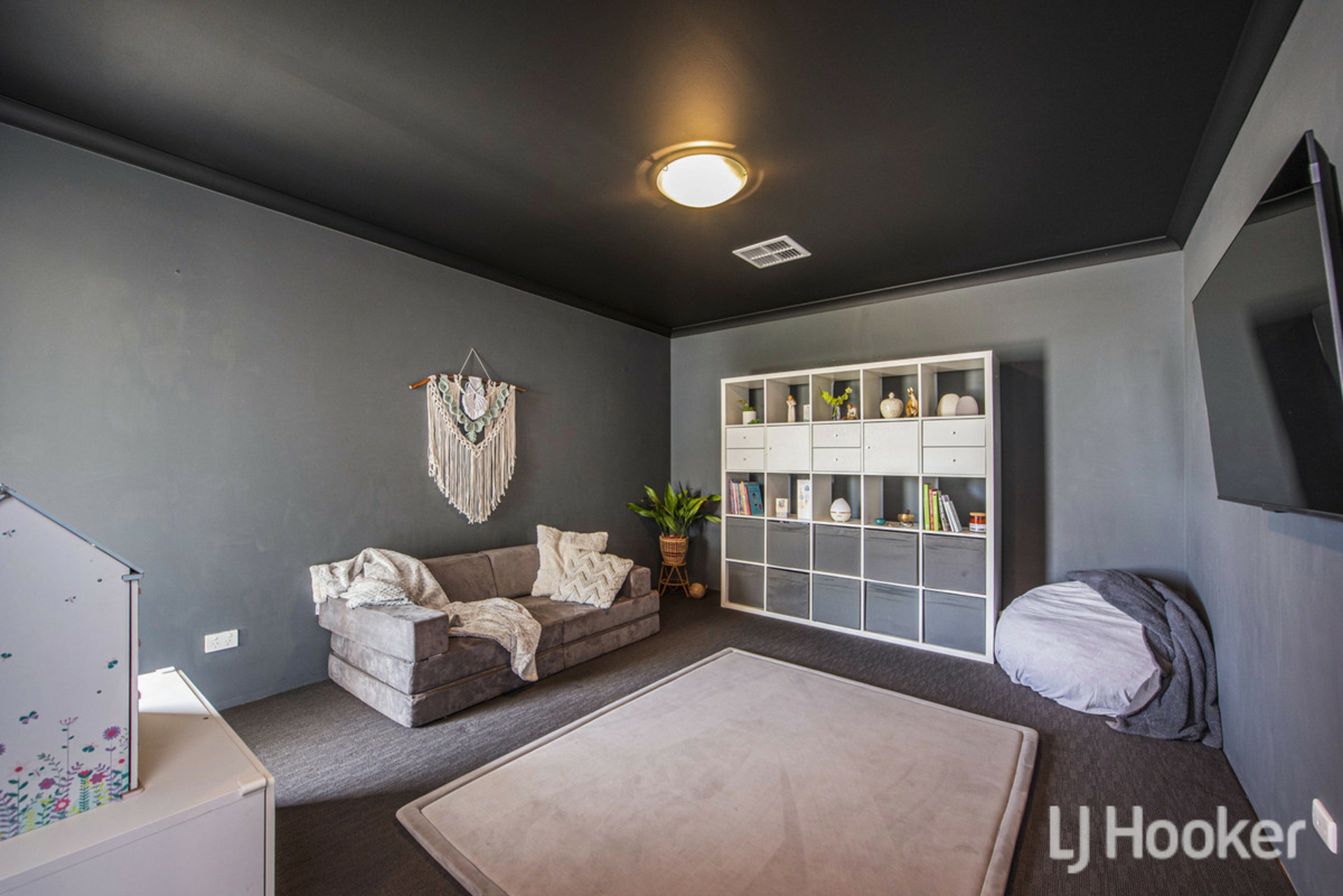 20 Wayside Court — photo 4 of 30