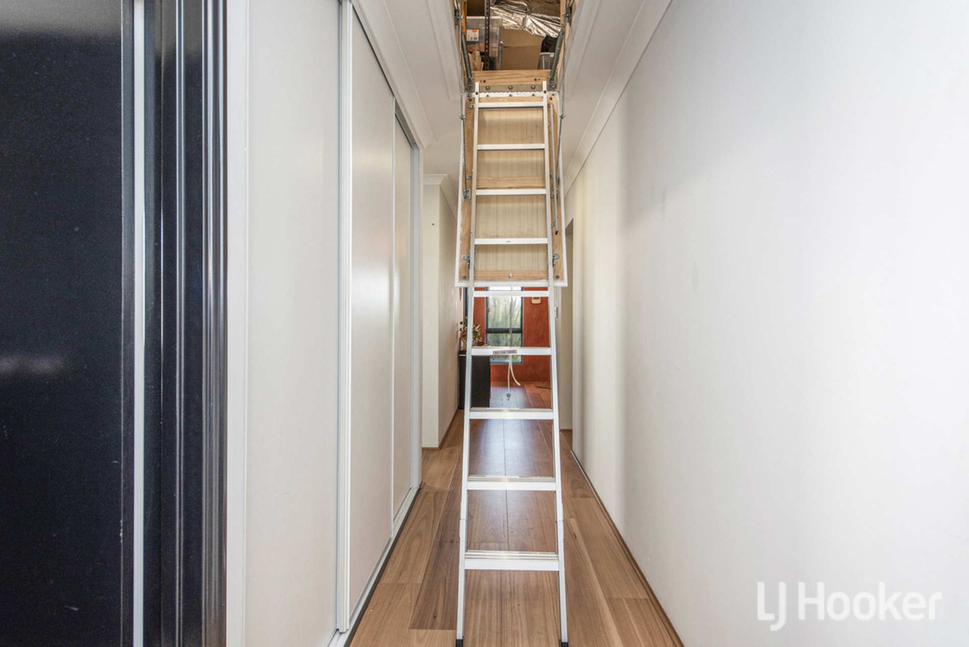 20 Wayside Court — photo 11 of 30