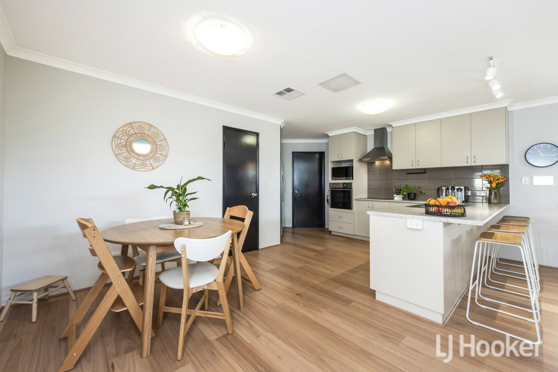 20 Wayside Court — photo 15 of 30