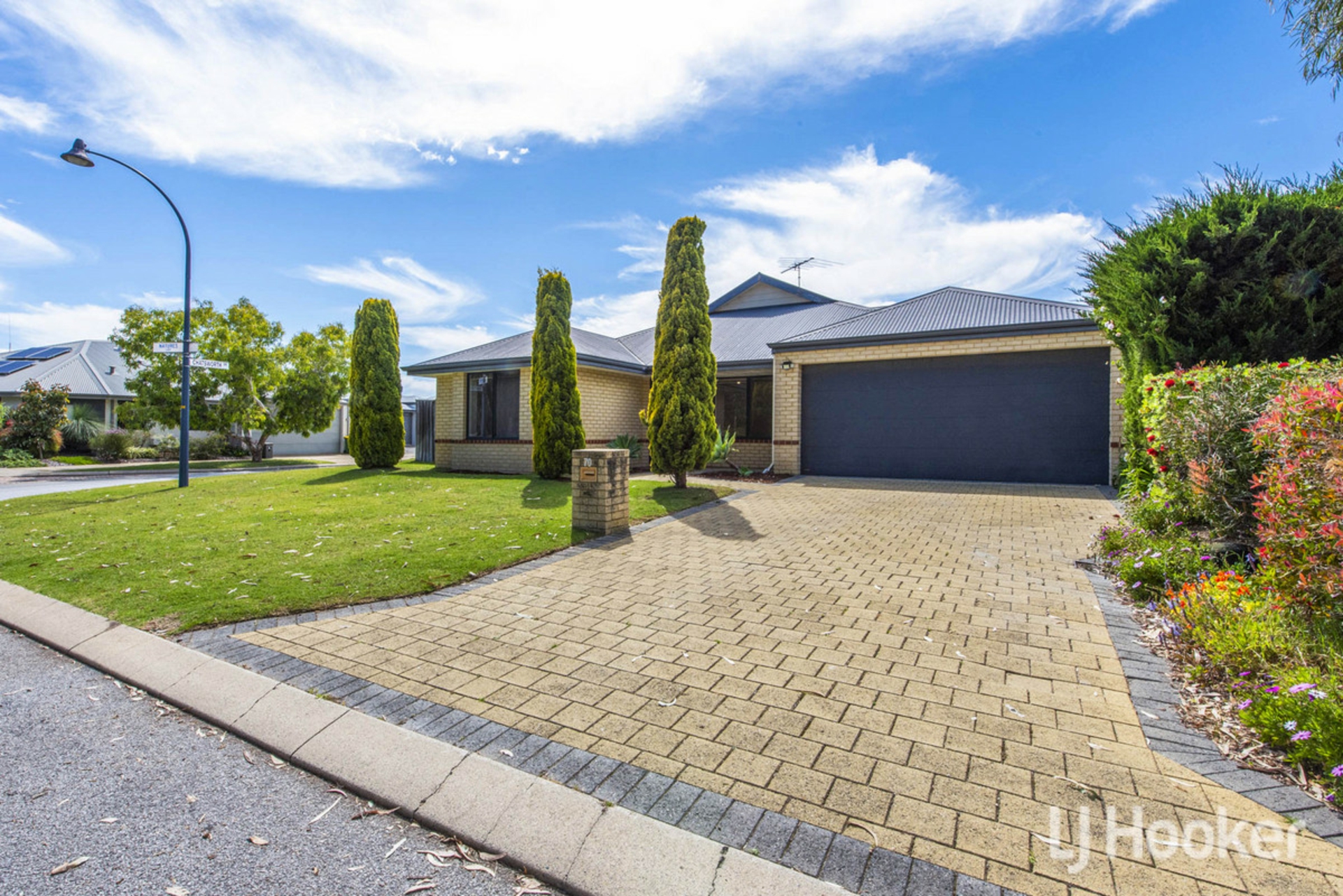 70 Chatsworth Drive — photo 2 of 27