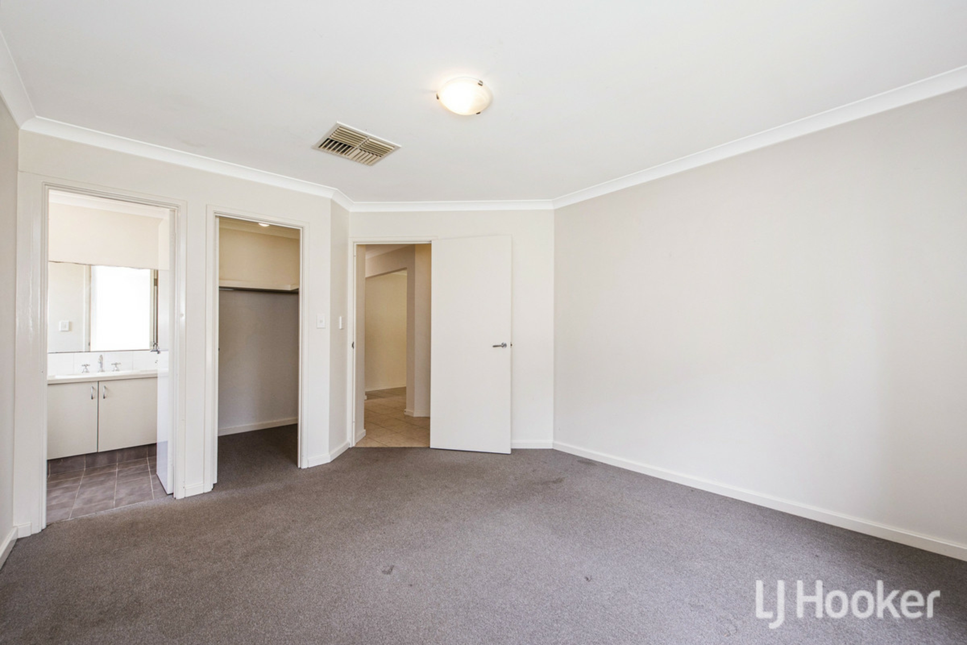 70 Chatsworth Drive — photo 3 of 27