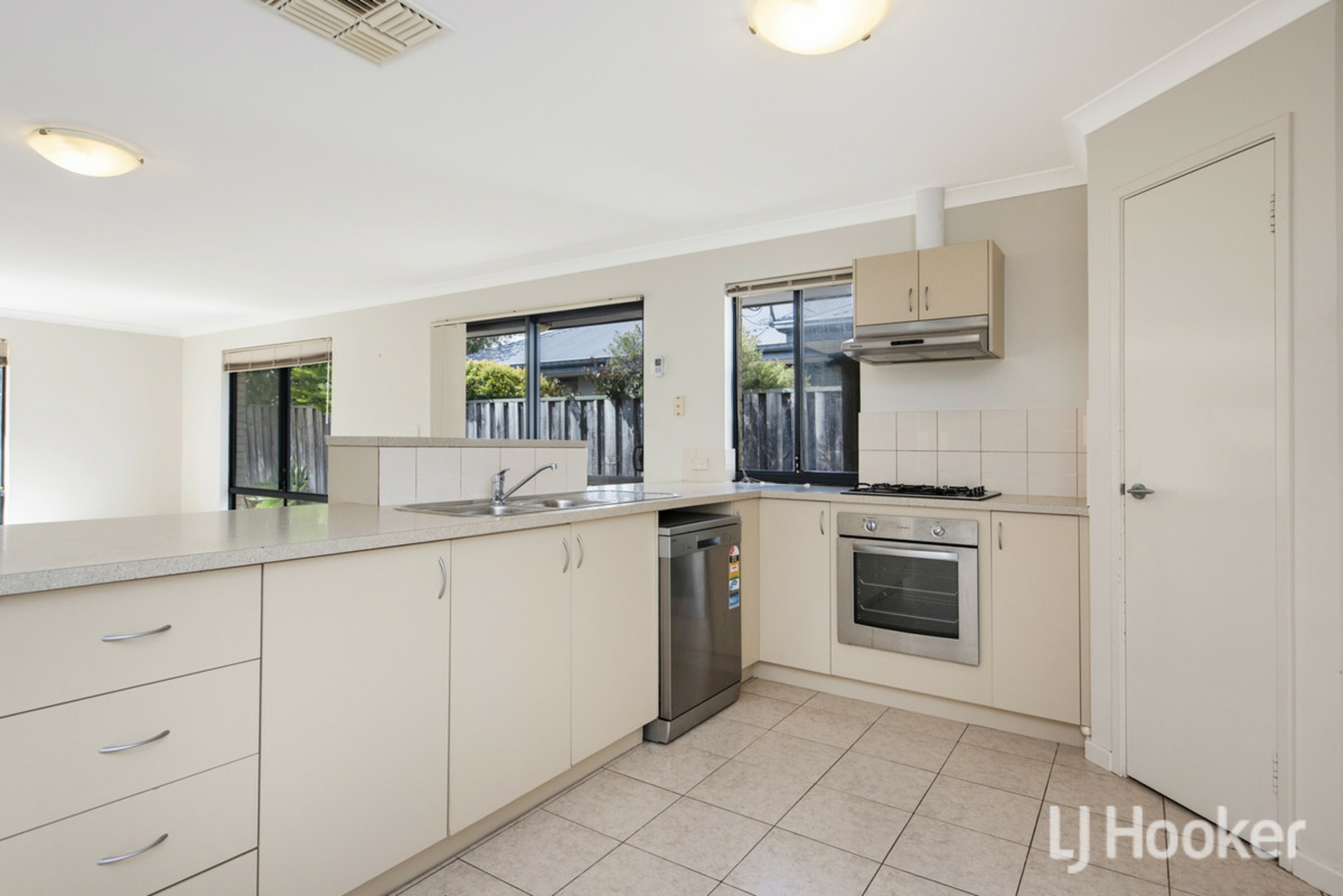 70 Chatsworth Drive — photo 10 of 27