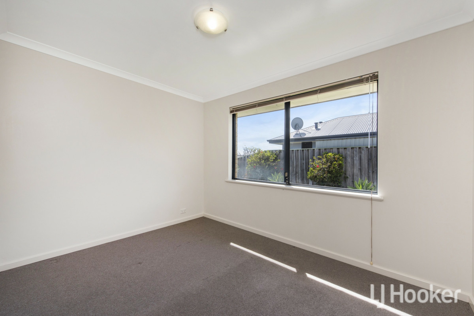 70 Chatsworth Drive — photo 16 of 27