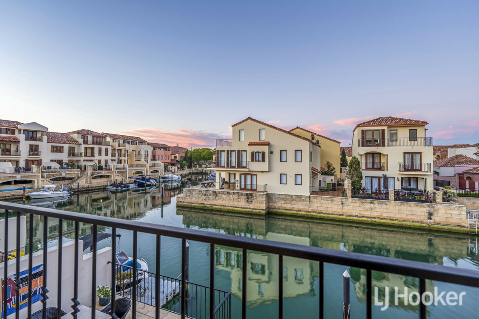 63/18 Port Quays — photo 25 of 30