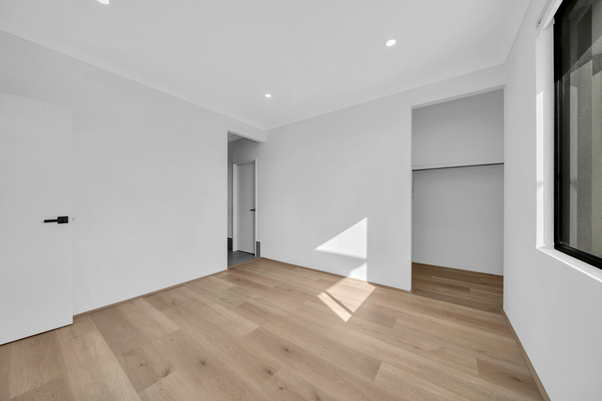 69 Somerford Promenade — photo 5 of 20