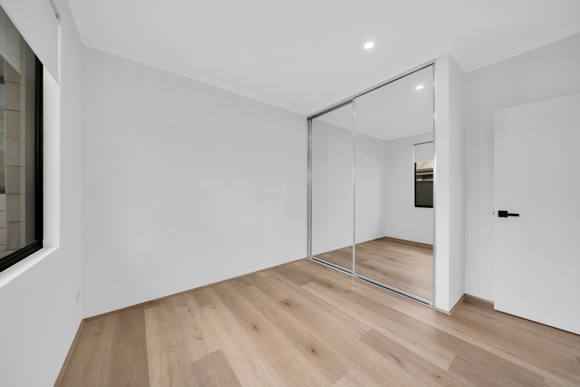 69 Somerford Promenade — photo 14 of 20