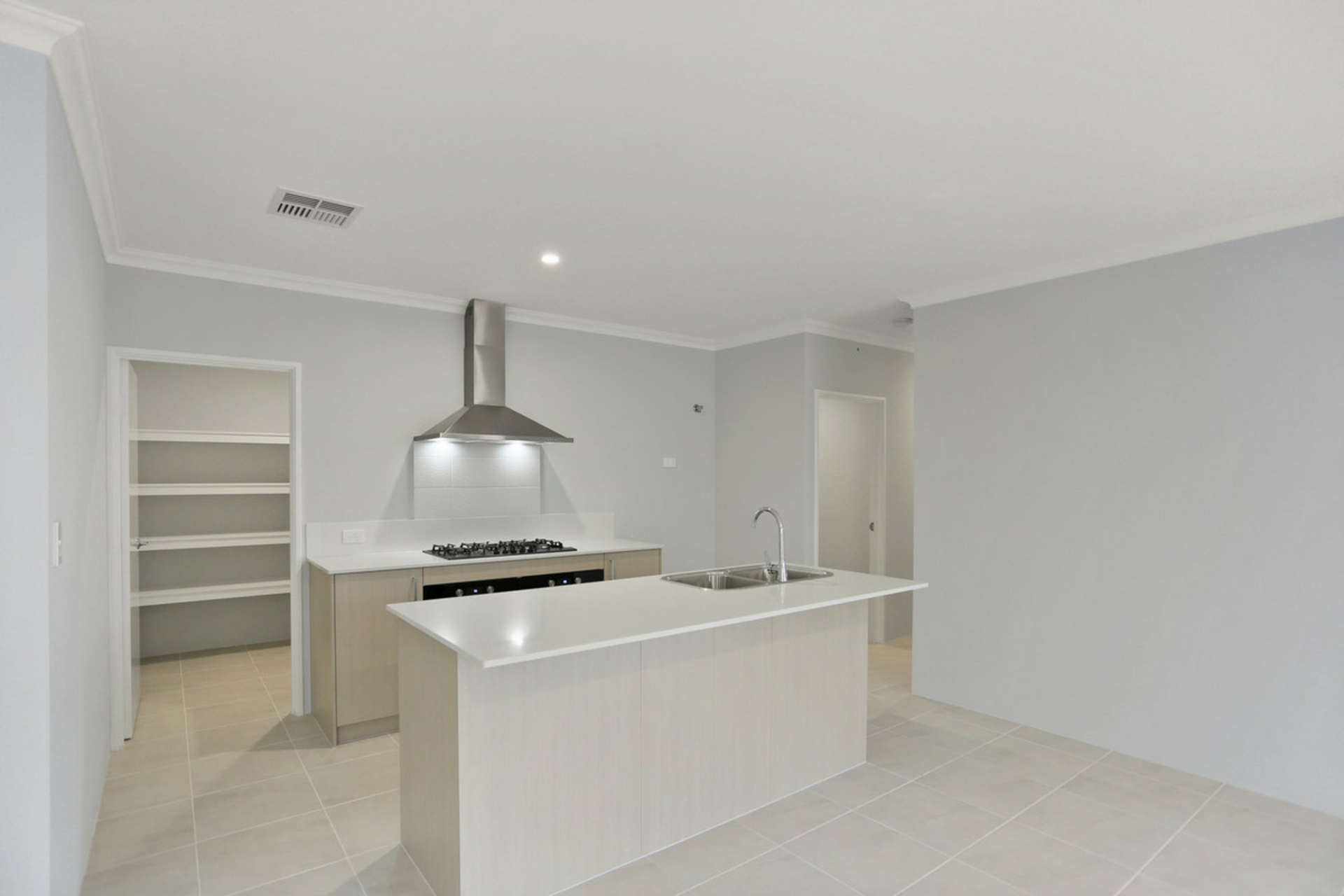 17 Huntington Street — photo 6 of 13