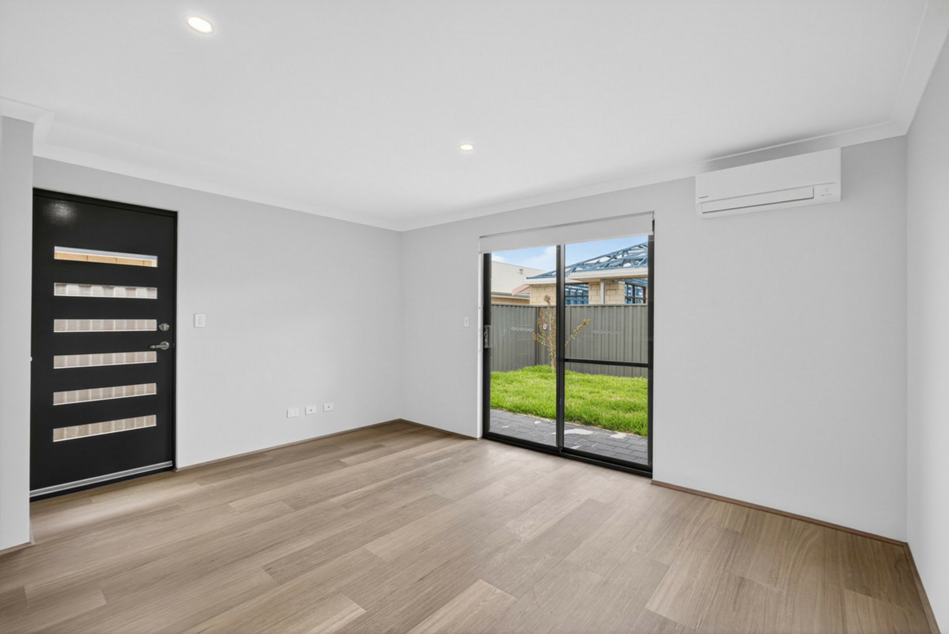 9A Kenton Way — photo 3 of 15