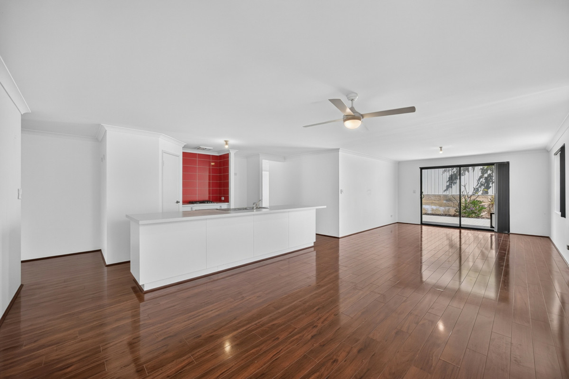 32 Longmeadow Vista — photo 3 of 17