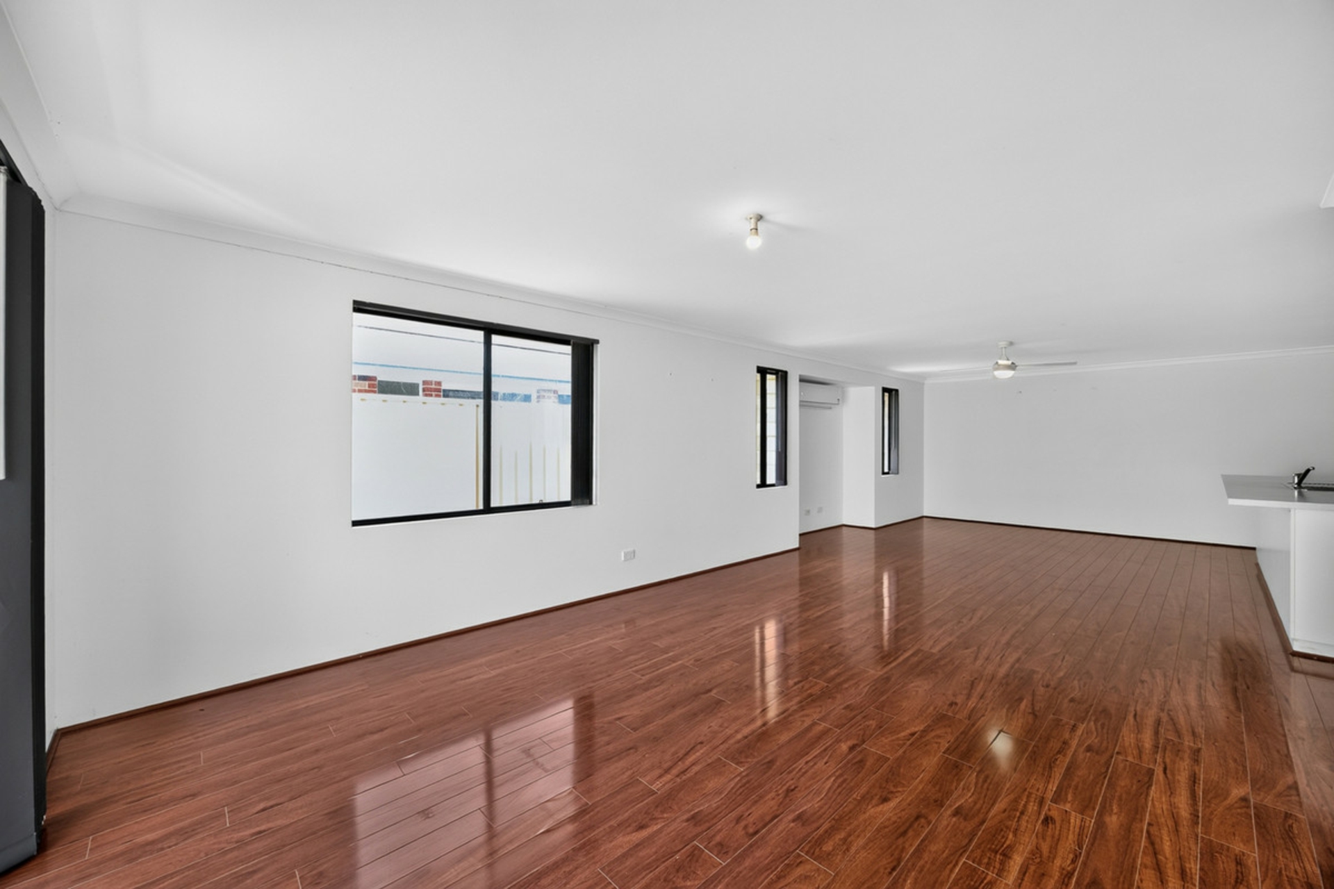 32 Longmeadow Vista — photo 4 of 17