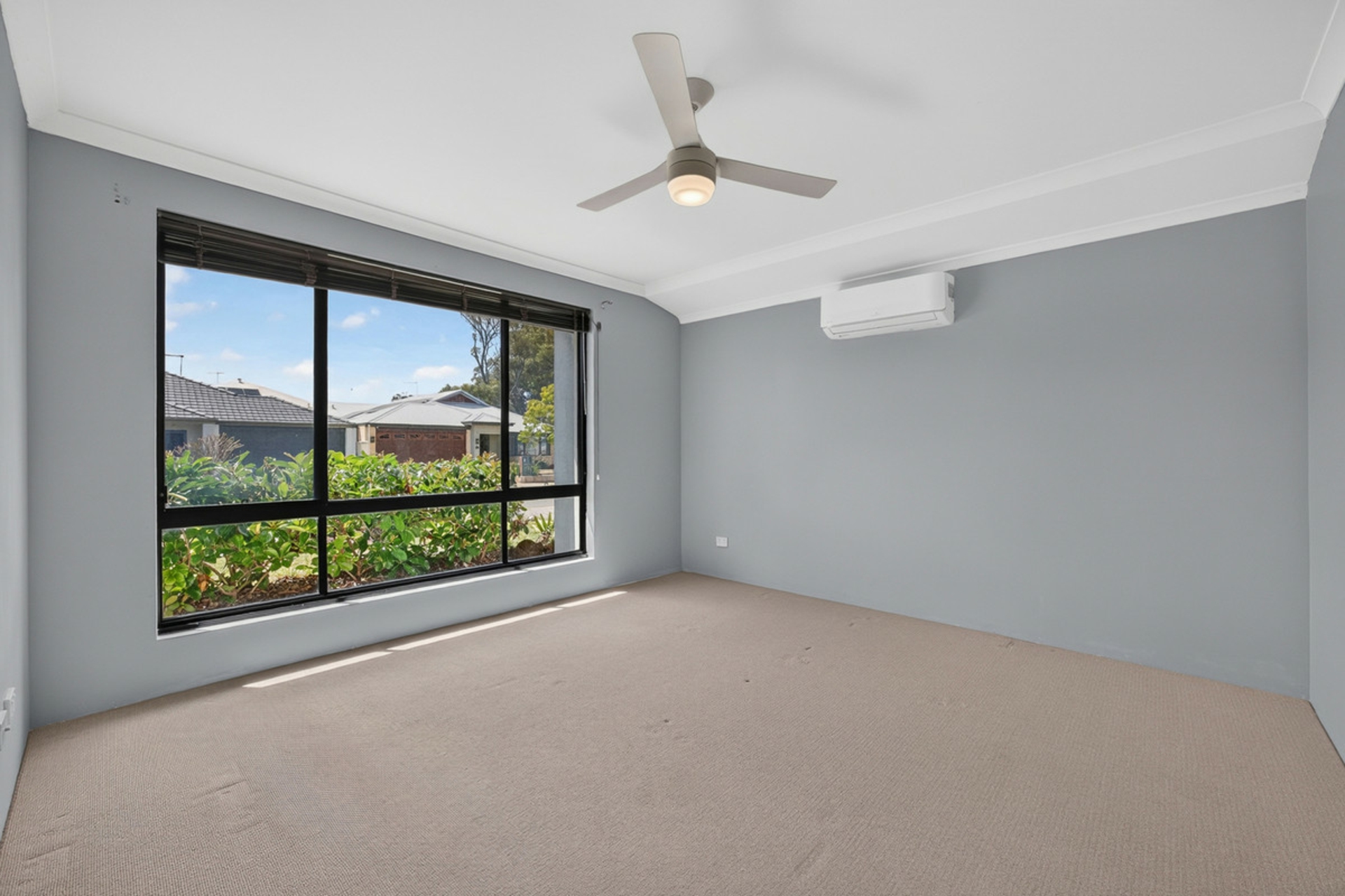 32 Longmeadow Vista — photo 8 of 17