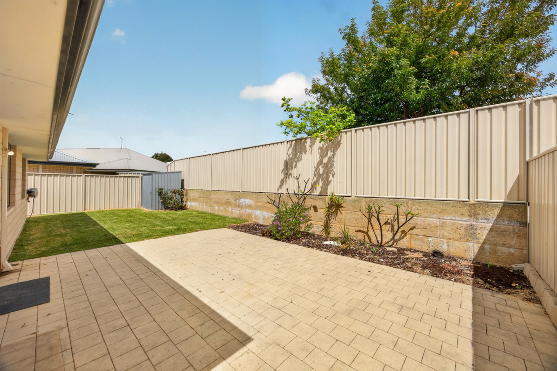 32 Longmeadow Vista — photo 16 of 17