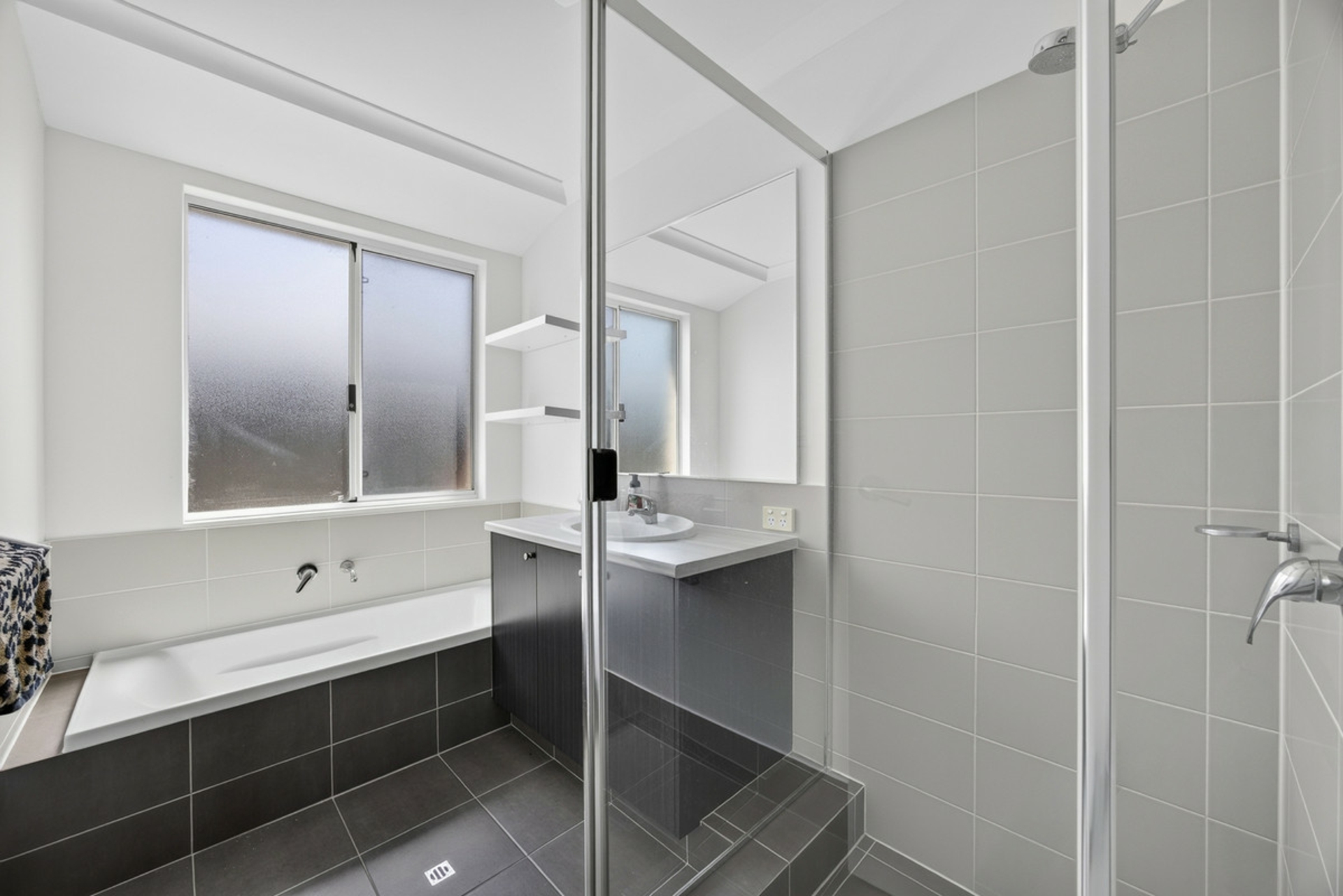 40 Dunning Street — photo 14 of 17