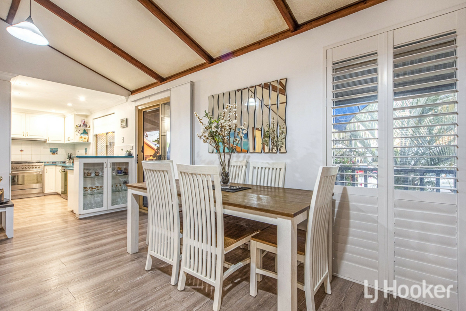 8 Atwick Court — photo 7 of 30