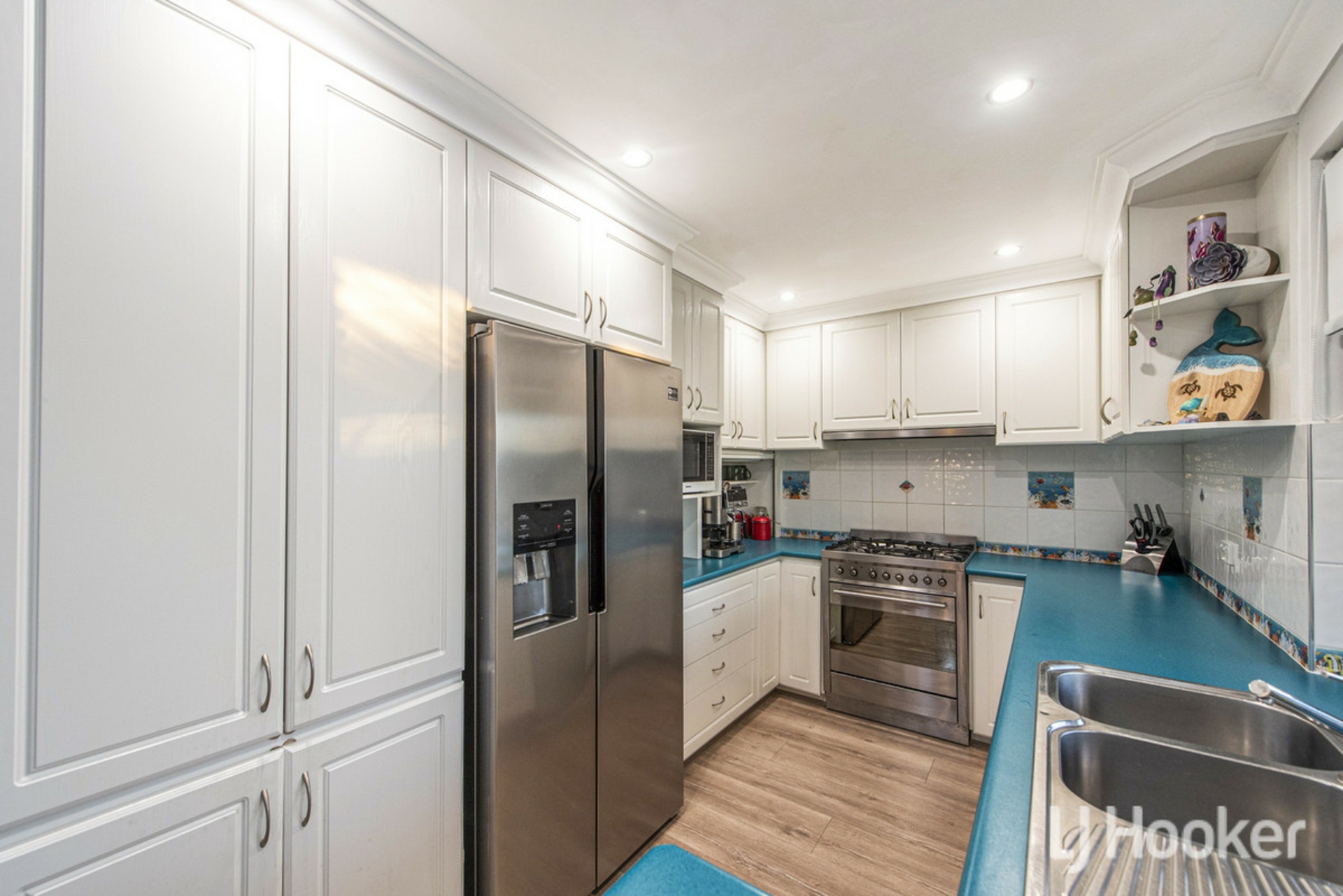 8 Atwick Court — photo 10 of 30