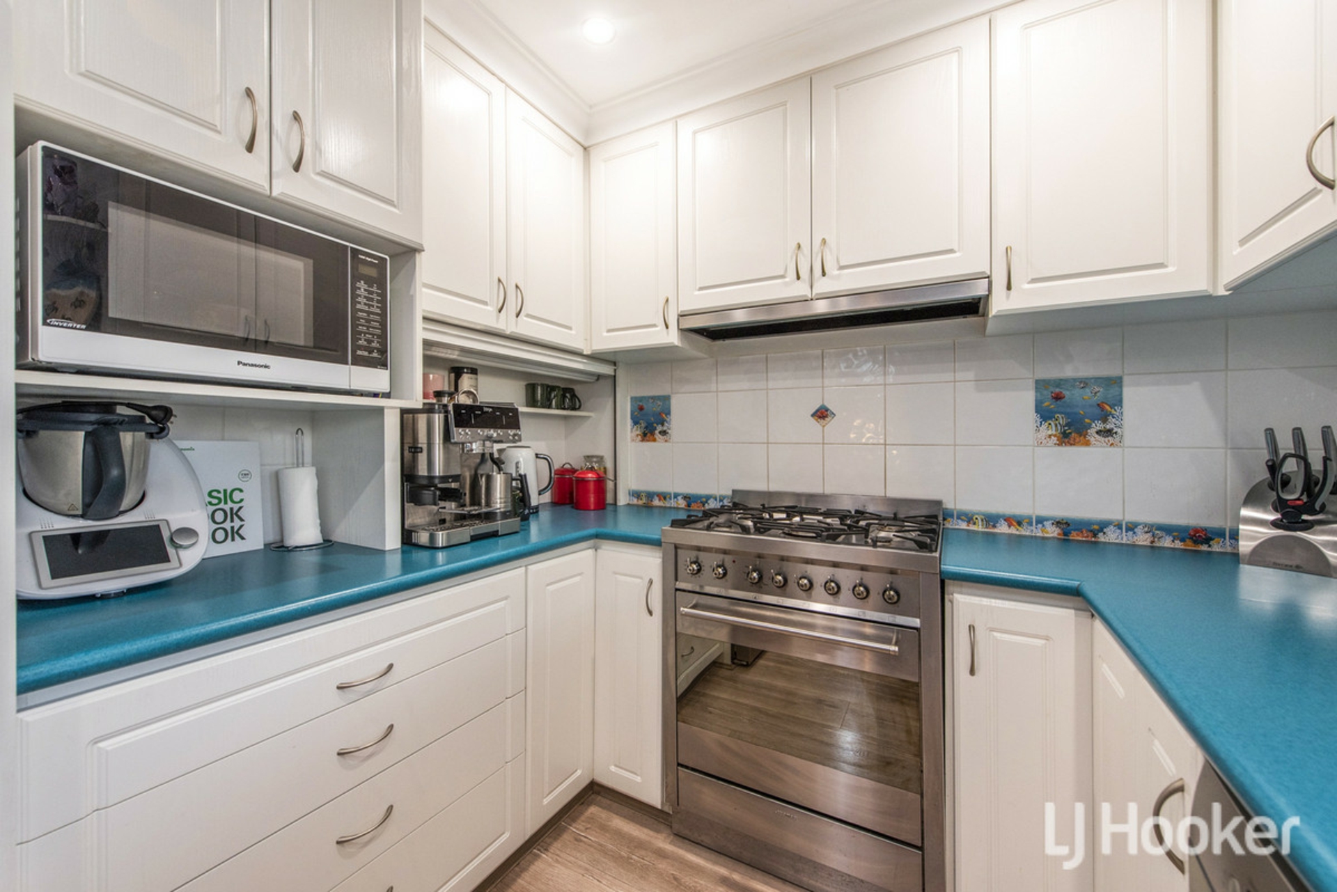 8 Atwick Court — photo 11 of 30