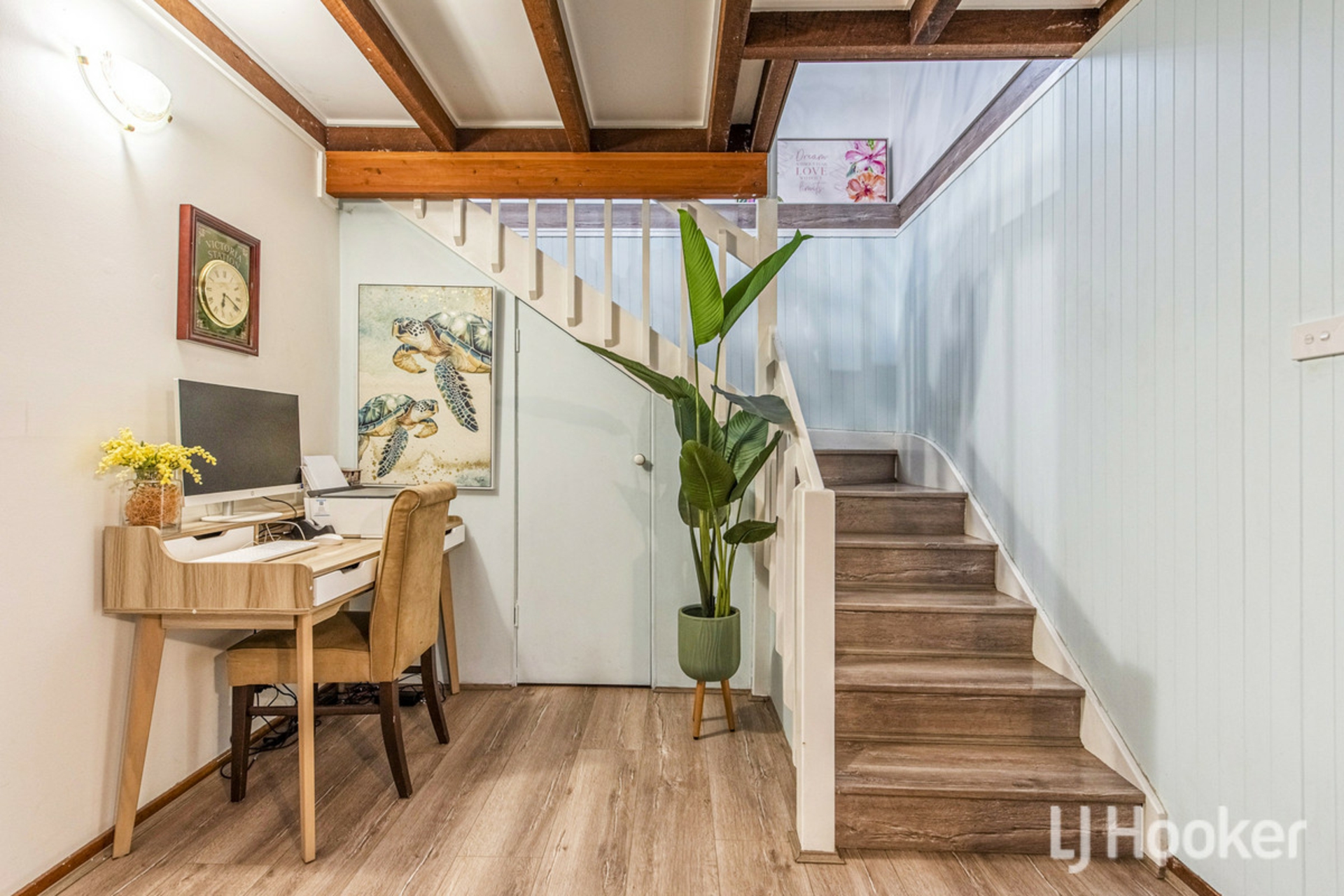 8 Atwick Court — photo 12 of 30
