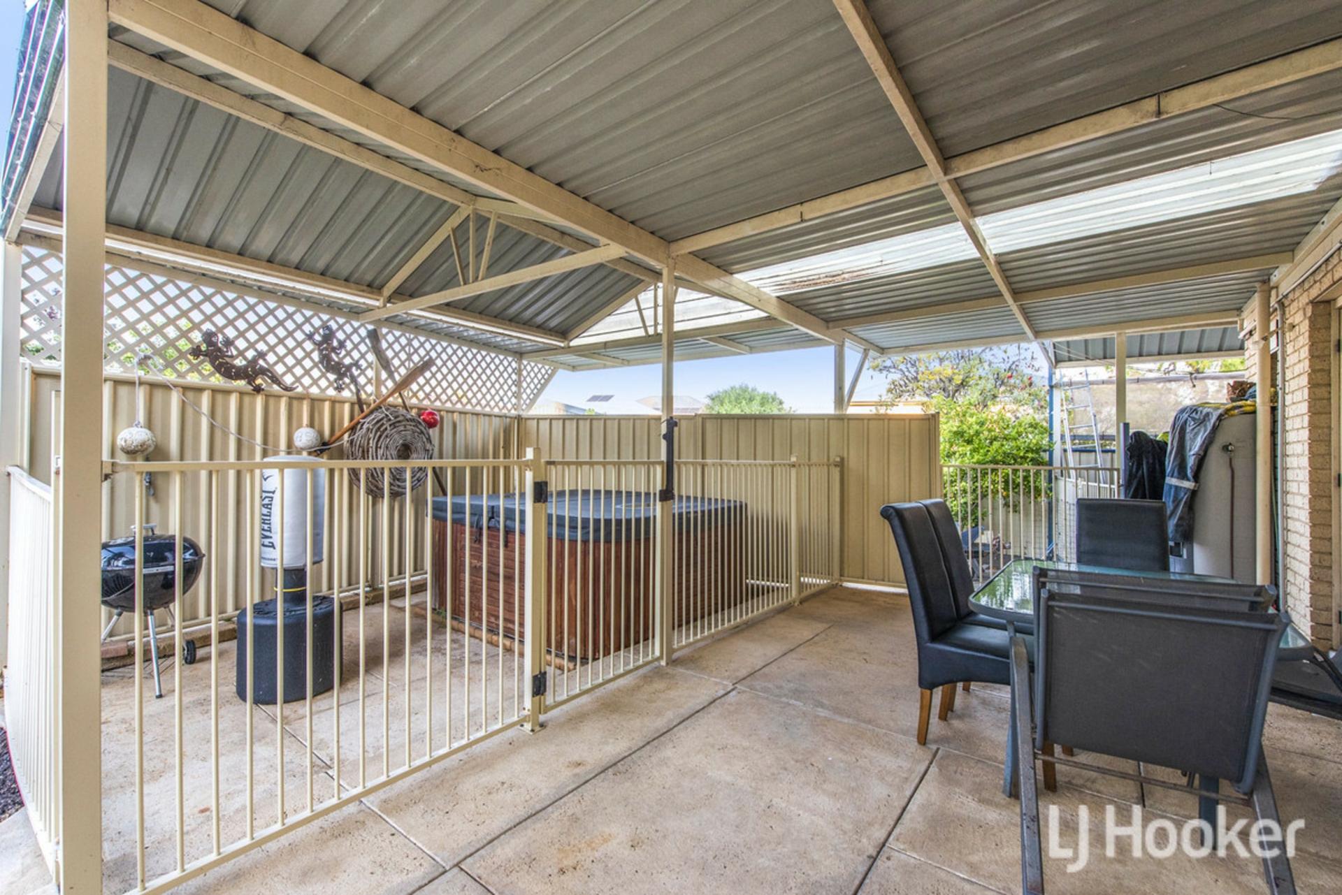 8 Atwick Court — photo 24 of 30