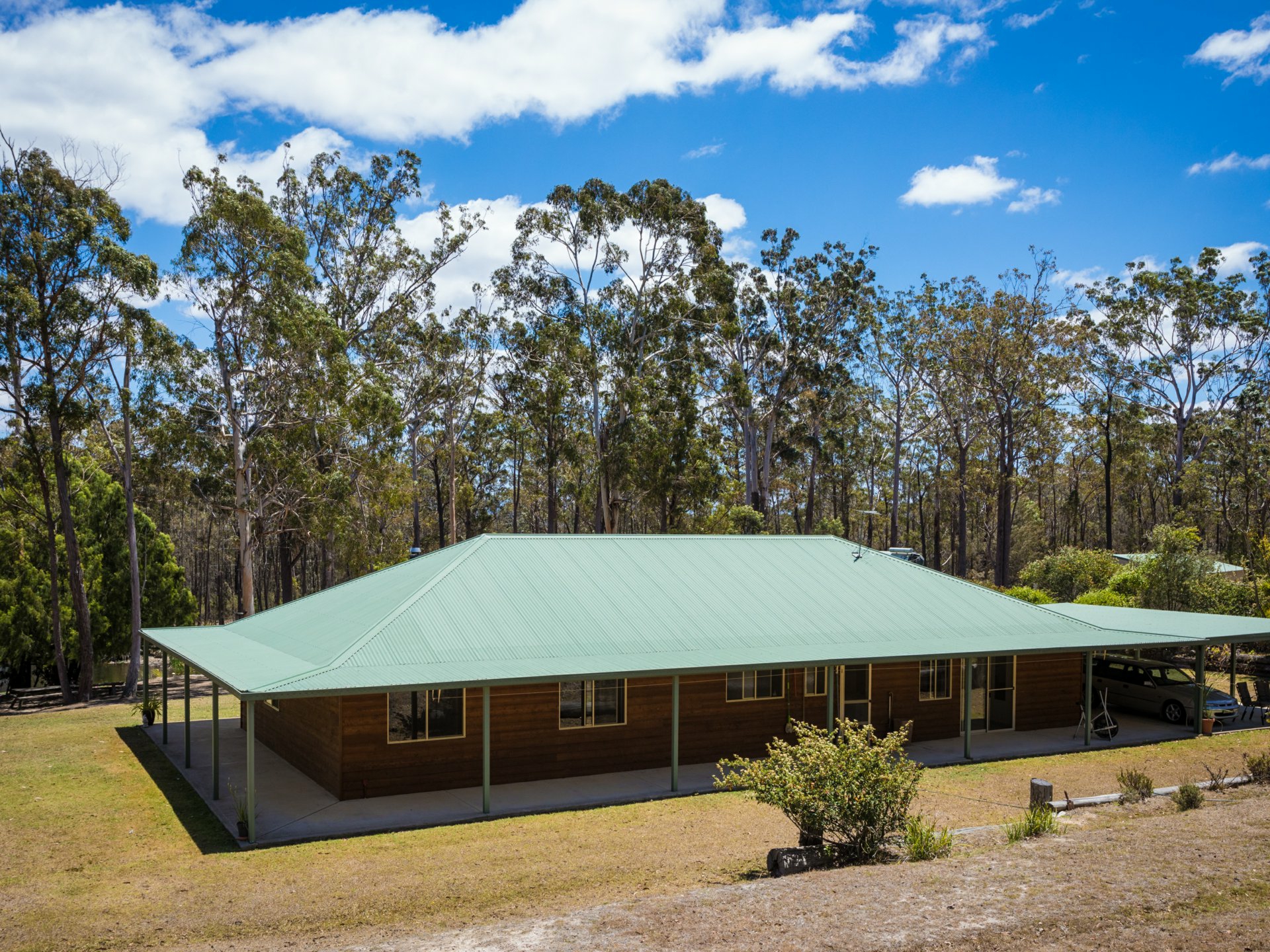 1804 Sapphire Coast Drive, KALARU