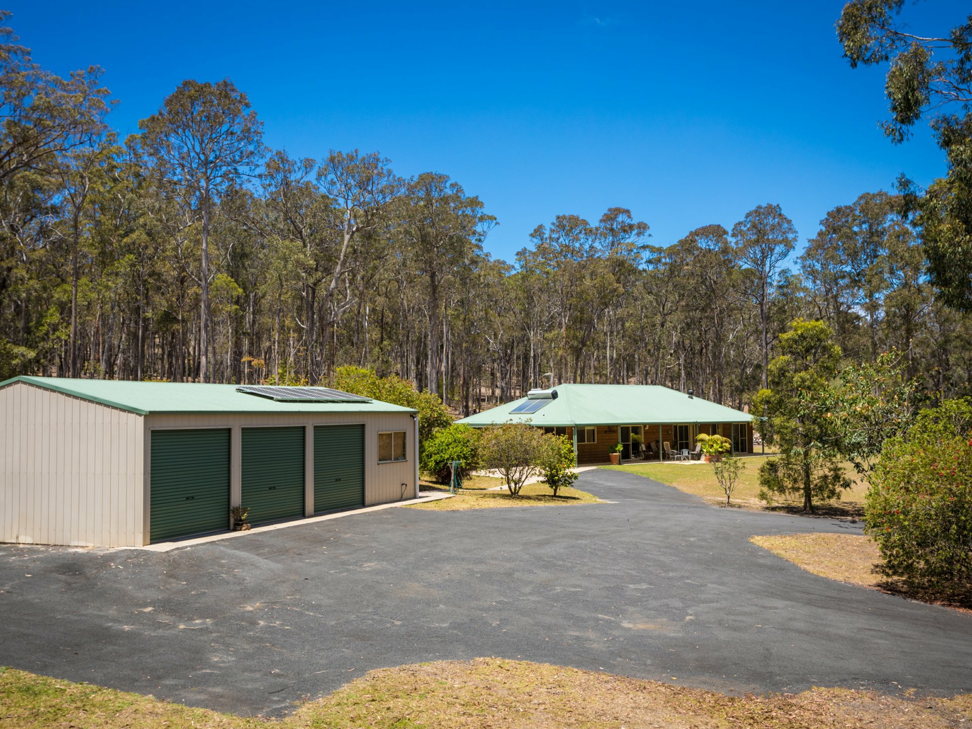1804 Sapphire Coast Drive, KALARU