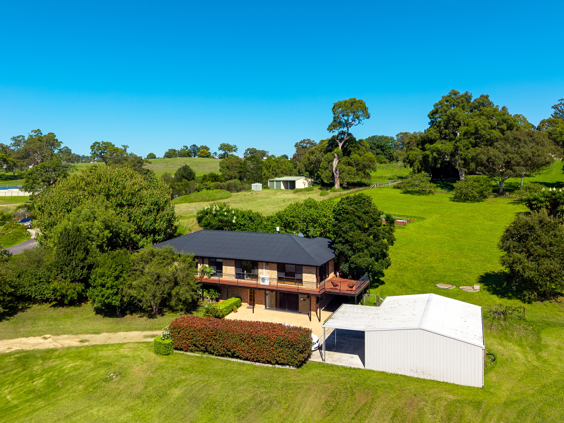 8 Willow Court — photo from LJ Hooker Bega