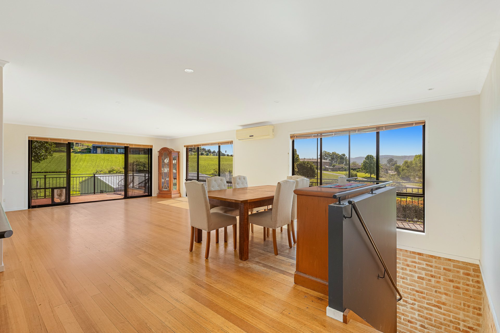 8 Willow Court — photo 4 of 30