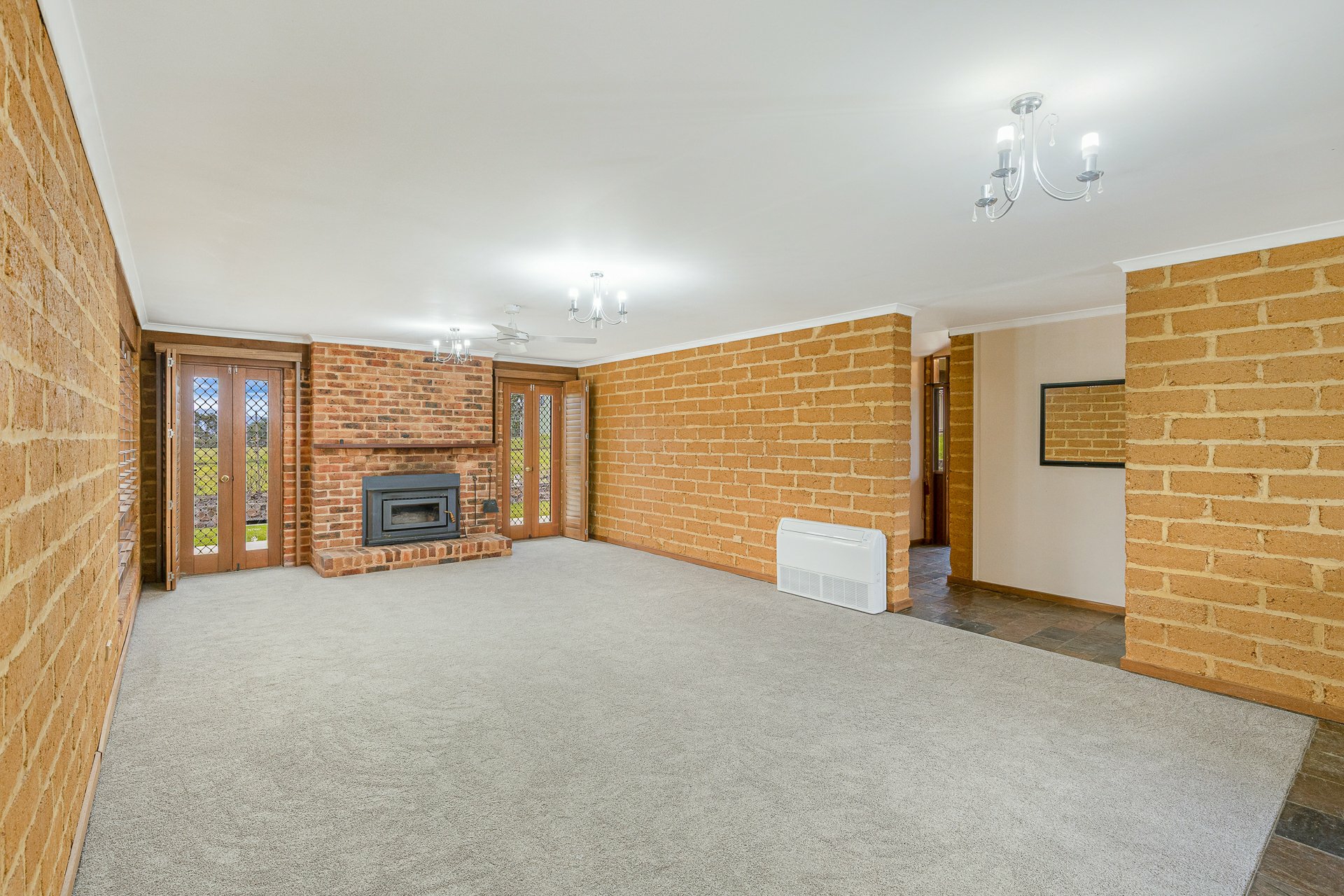 55 Finucanes Lane — photo 4 of 22