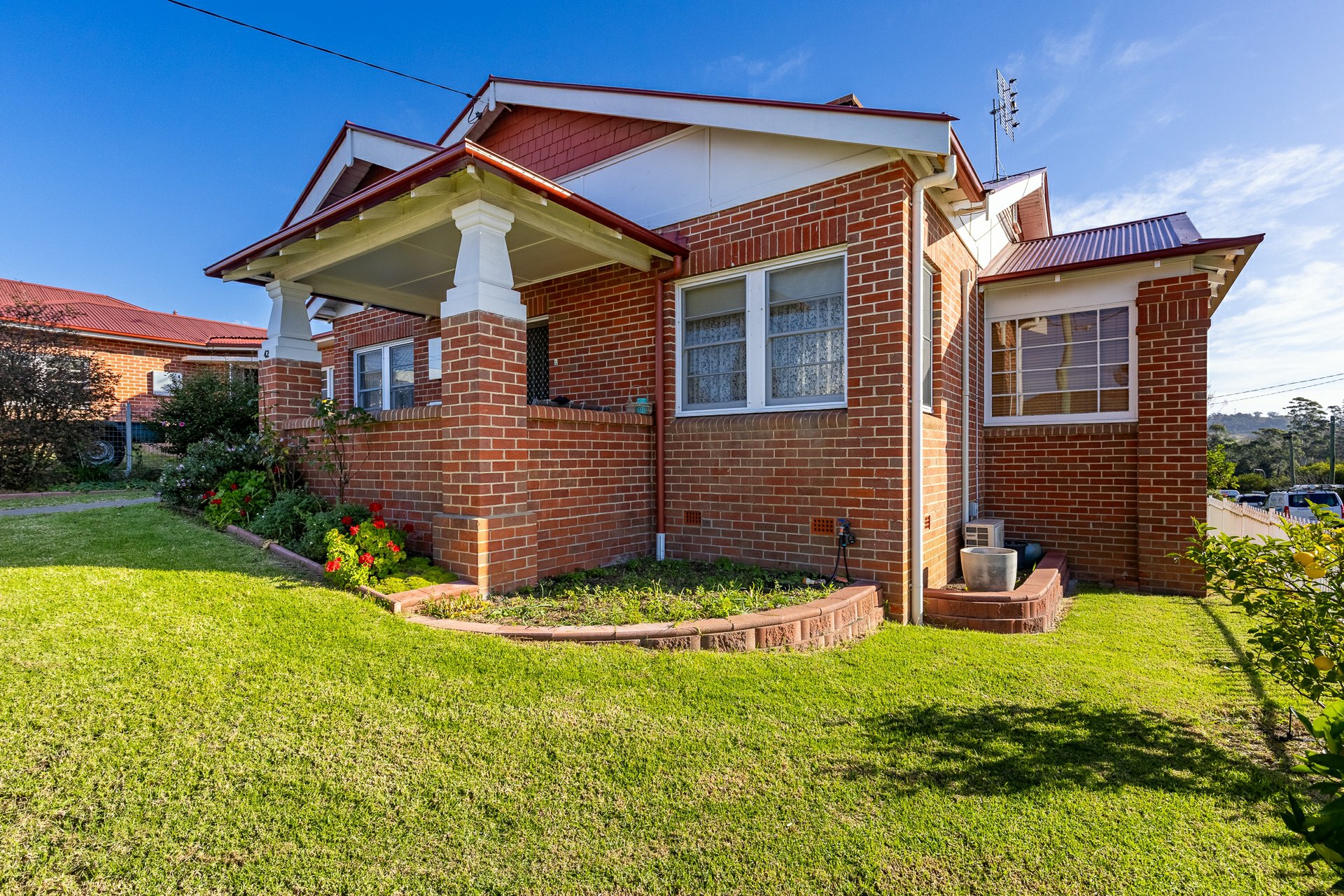 42 Hill Street — photo 2 of 27