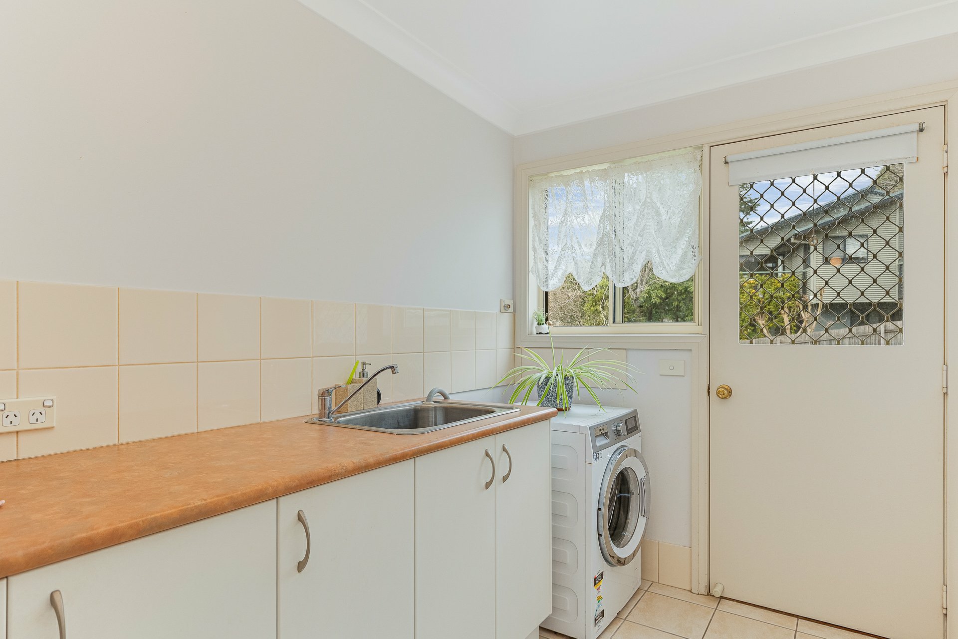 8a Park Lane — photo 15 of 25