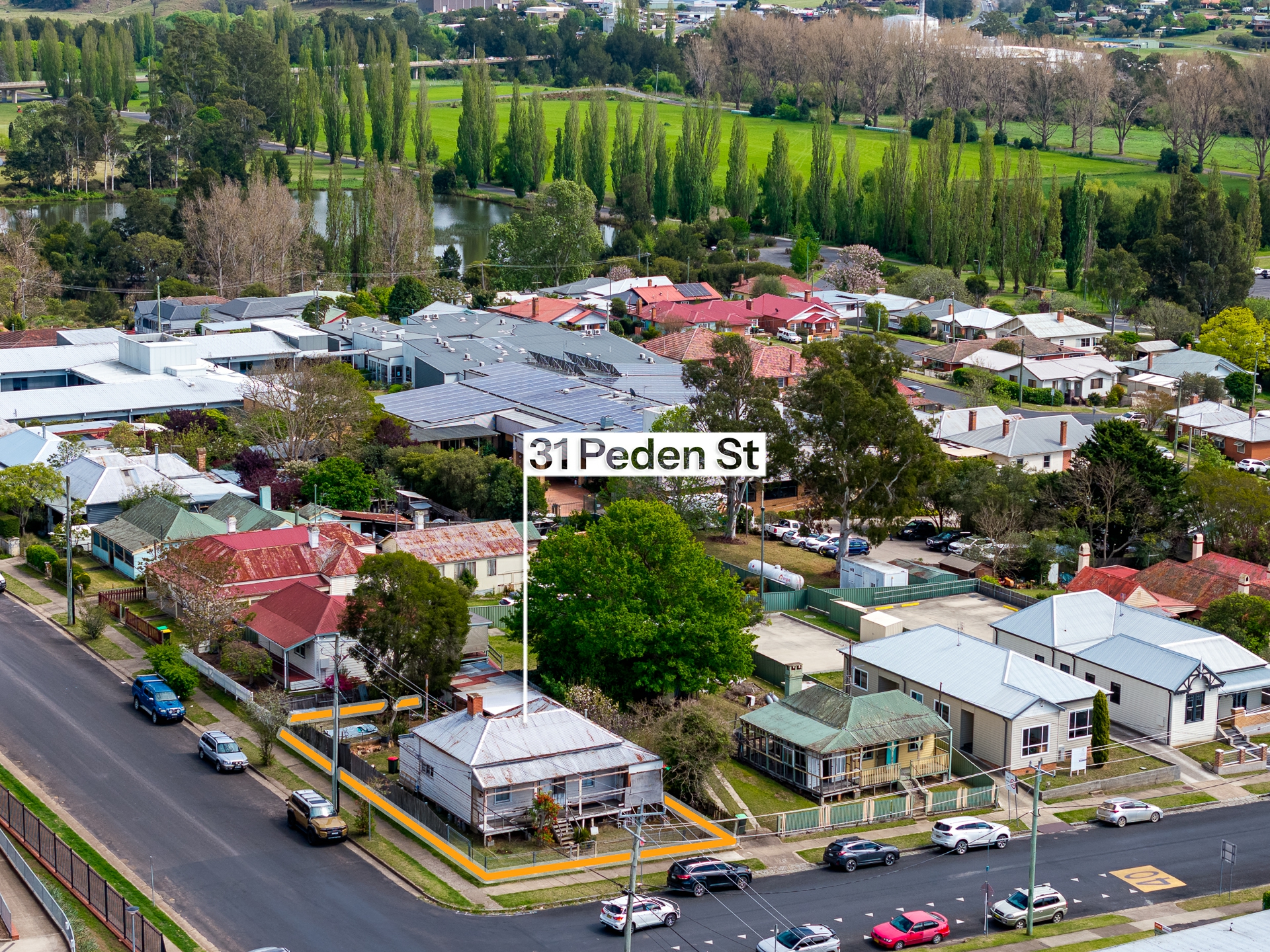 31 Peden Street — photo from LJ Hooker Bega