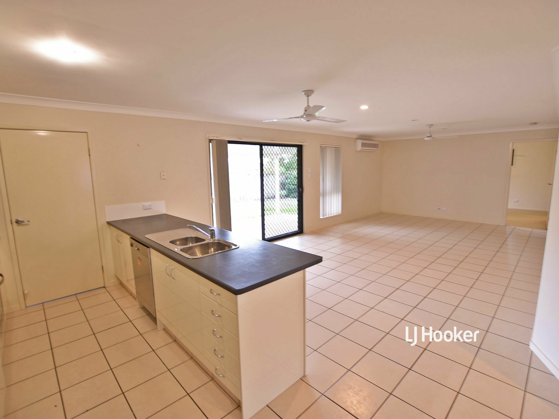 11 Aretha Lane, NARANGBA