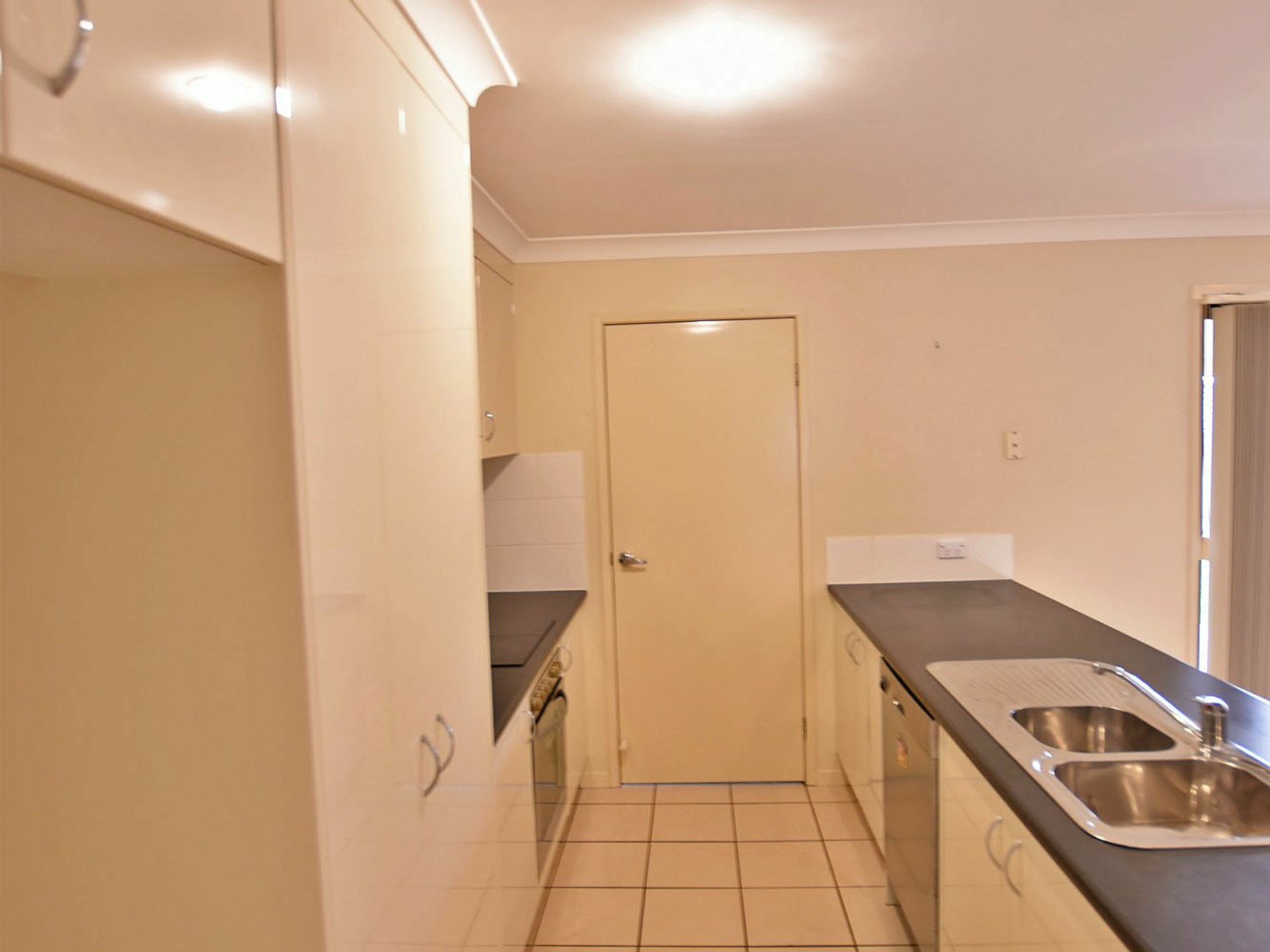 11 Aretha Lane, NARANGBA