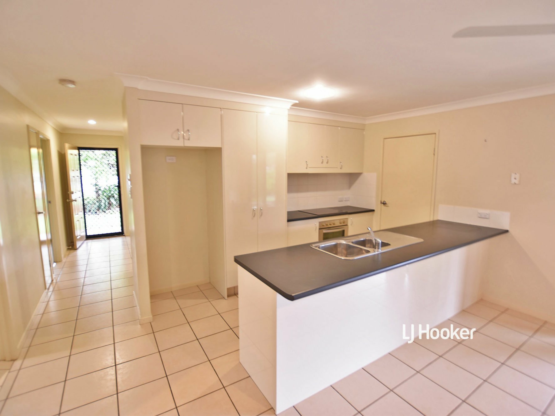 11 Aretha Lane, NARANGBA