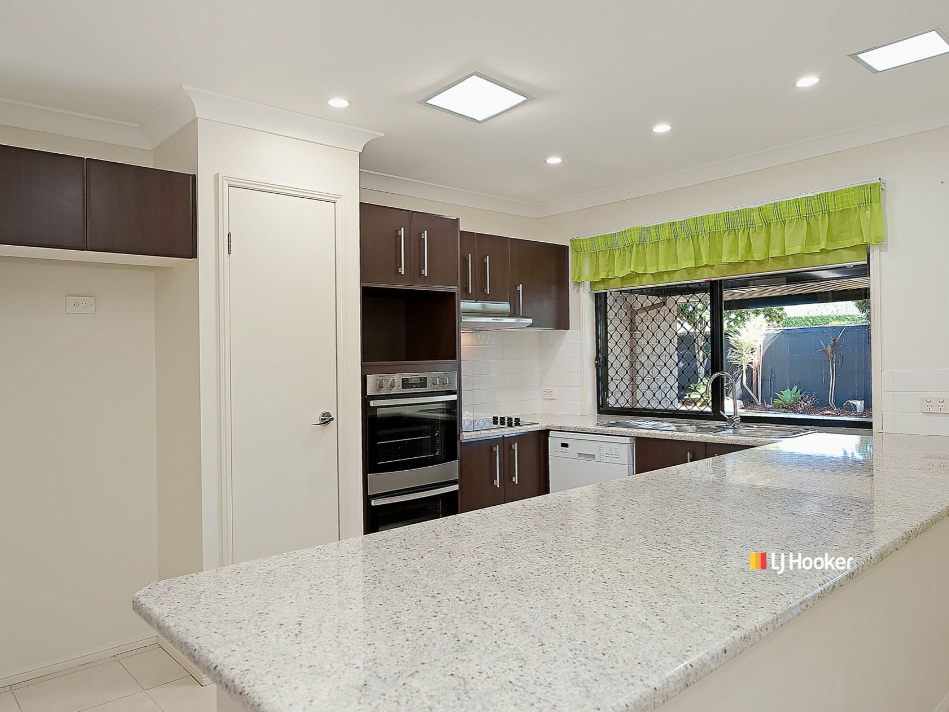 10 Seabiscuit Crescent, KALLANGUR