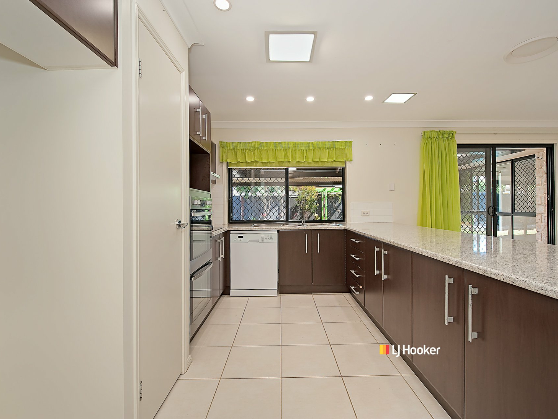 10 Seabiscuit Crescent, KALLANGUR