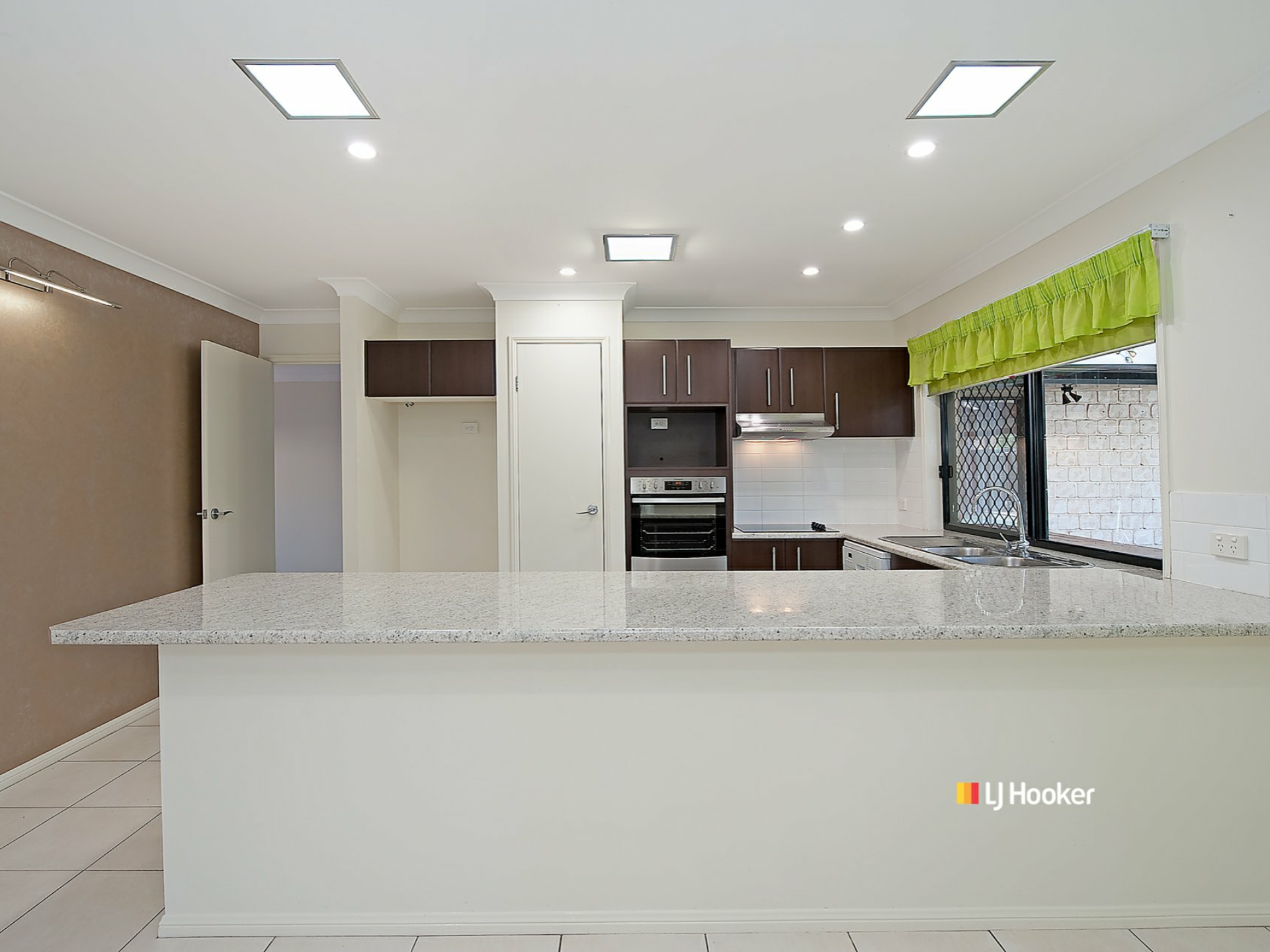 10 Seabiscuit Crescent, KALLANGUR