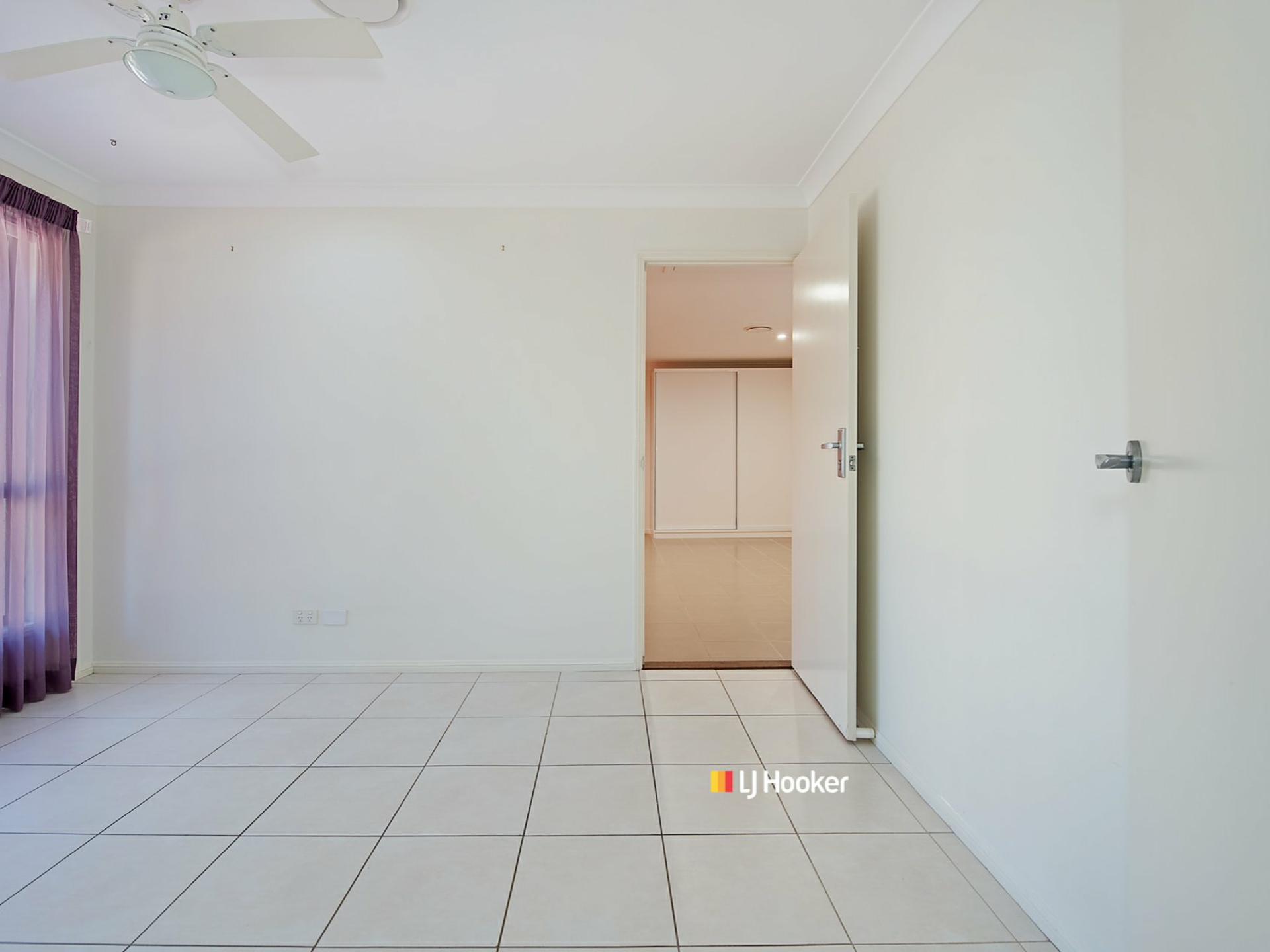 10 Seabiscuit Crescent, KALLANGUR