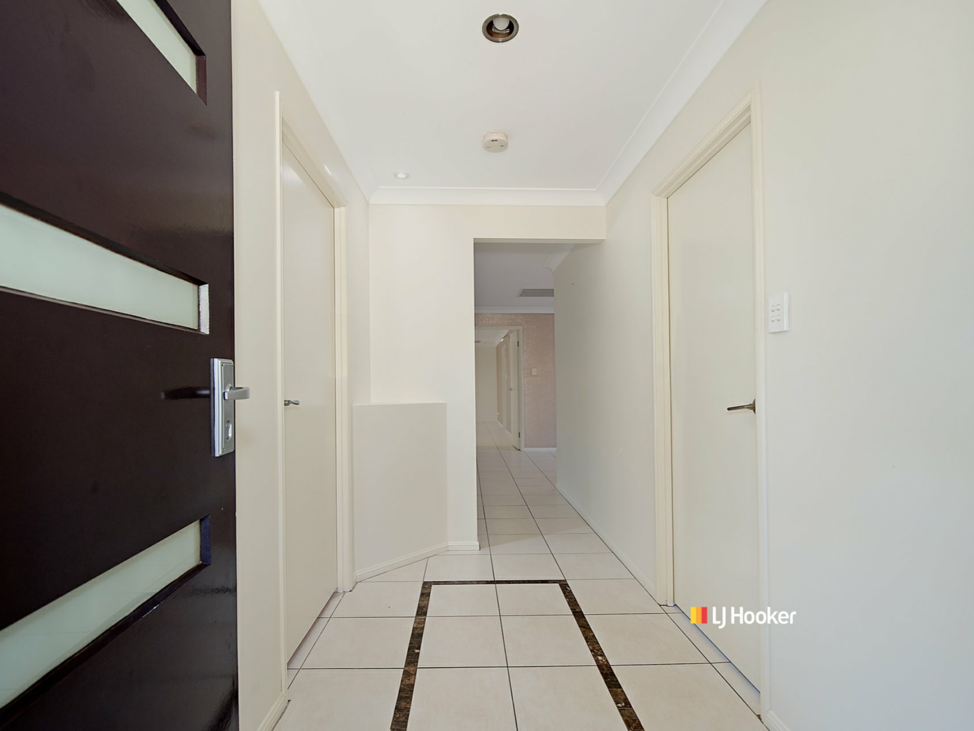 10 Seabiscuit Crescent, KALLANGUR