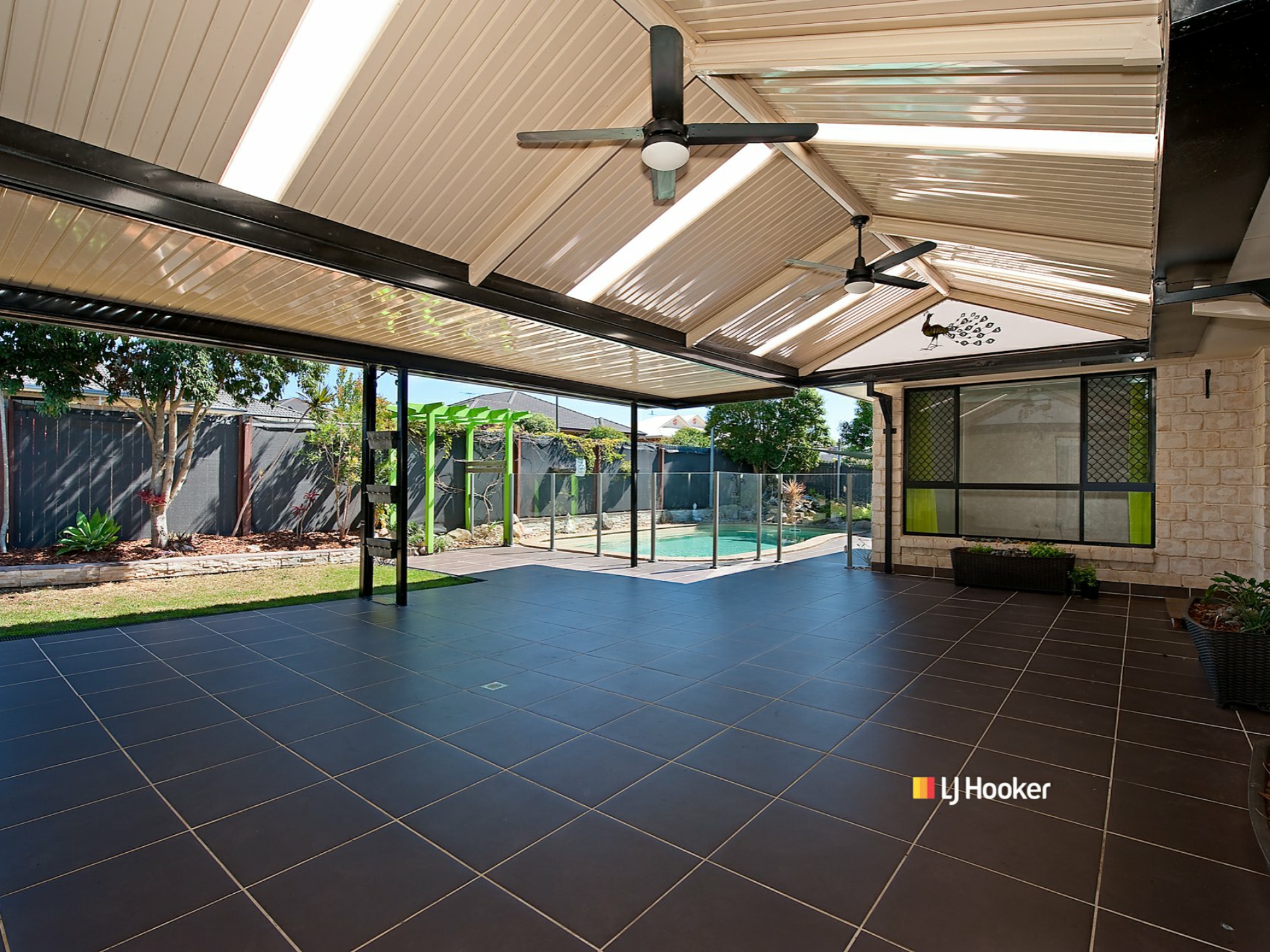 10 Seabiscuit Crescent, KALLANGUR
